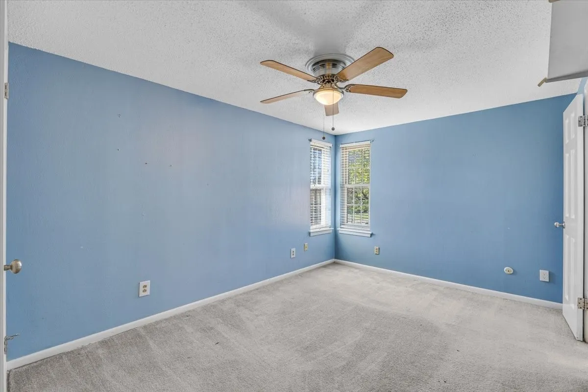 Single Family Residence For Sale in Dallas County , 2801 Vancouver Street, Irving, Texas 75062, 4 Bedroom, 3 Bathroom, 2 Garage spaces, 1,956 Sqft, built in 1966, mls#21407109, Real Estate Agent in Irving, Homes For Sale in Dallas county, Homes For Sale in Irving, Realtor in Irving Texas, Real Estate Brokerage Independent Realty Texas, Luminita Cordes Realtor