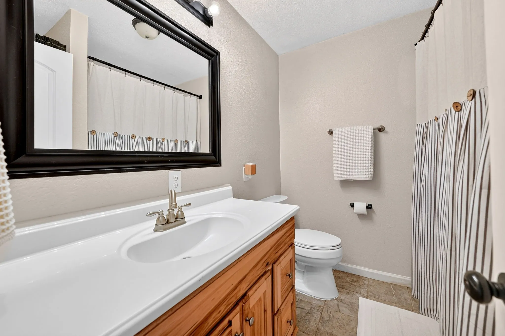 Single Family Residence For Sale in Hunt County , 5274 Private Road 1170, Farmersville, Texas 75442, 3 Bedroom, 2 Bathroom, Garage spaces, 1,685 Sqft, built in 1982, mls#21405037, Real Estate Agent in Farmersville, Homes For Sale in Hunt county, Homes For Sale in Farmersville, Realtor in Farmersville Texas, Real Estate Brokerage Independent Realty Texas, Luminita Cordes Realtor