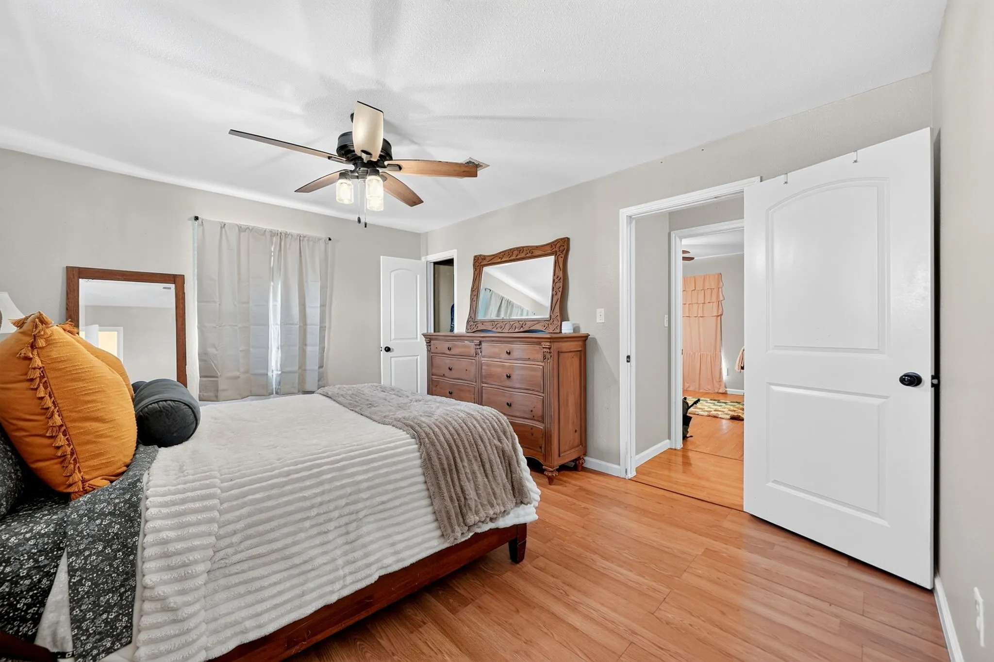 Single Family Residence For Sale in Hunt County , 5274 Private Road 1170, Farmersville, Texas 75442, 3 Bedroom, 2 Bathroom, Garage spaces, 1,685 Sqft, built in 1982, mls#21405037, Real Estate Agent in Farmersville, Homes For Sale in Hunt county, Homes For Sale in Farmersville, Realtor in Farmersville Texas, Real Estate Brokerage Independent Realty Texas, Luminita Cordes Realtor