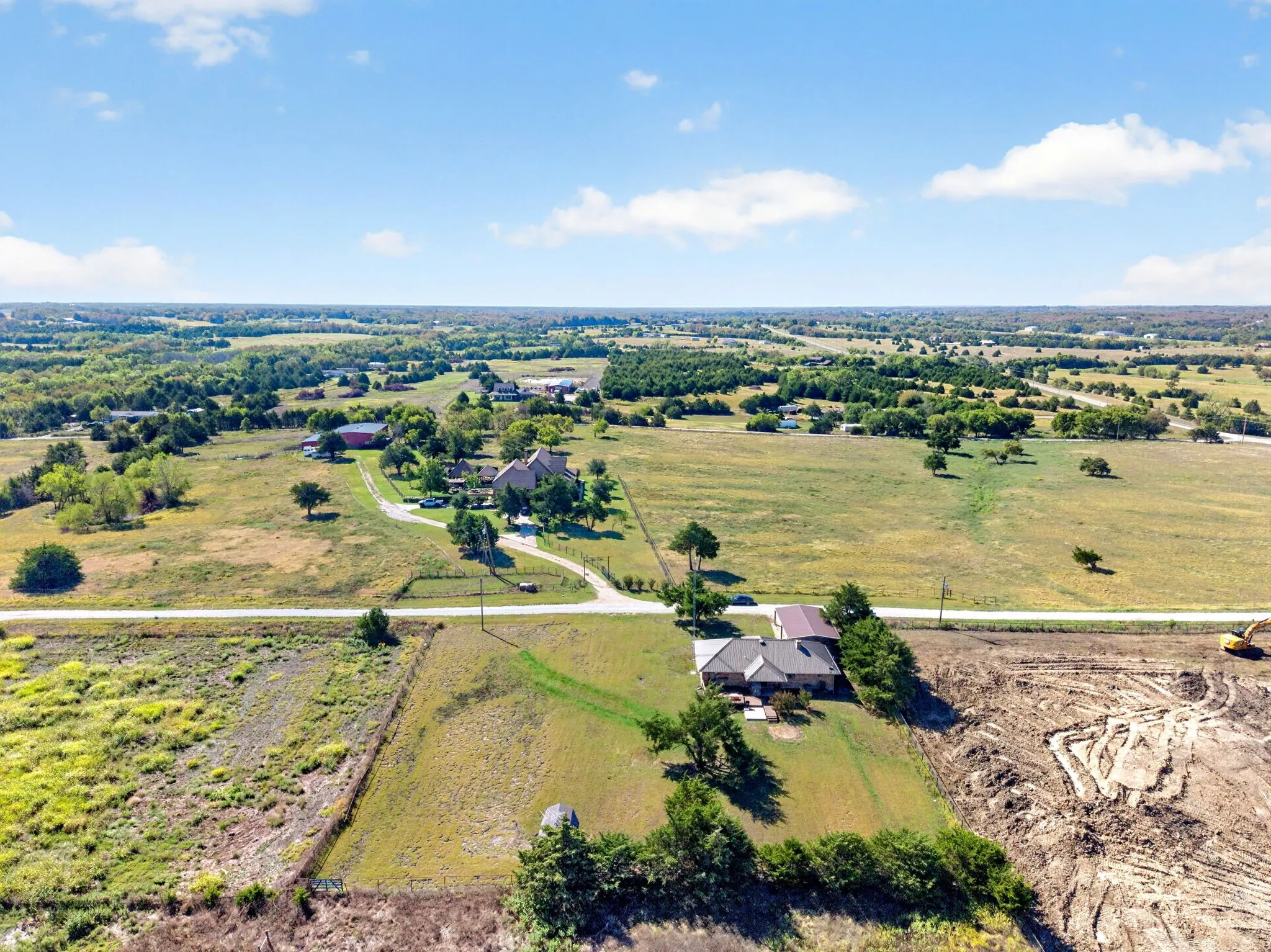 Single Family Residence For Sale in Hunt County , 5274 Private Road 1170, Farmersville, Texas 75442, 3 Bedroom, 2 Bathroom, Garage spaces, 1,685 Sqft, built in 1982, mls#21405037, Real Estate Agent in Farmersville, Homes For Sale in Hunt county, Homes For Sale in Farmersville, Realtor in Farmersville Texas, Real Estate Brokerage Independent Realty Texas, Luminita Cordes Realtor