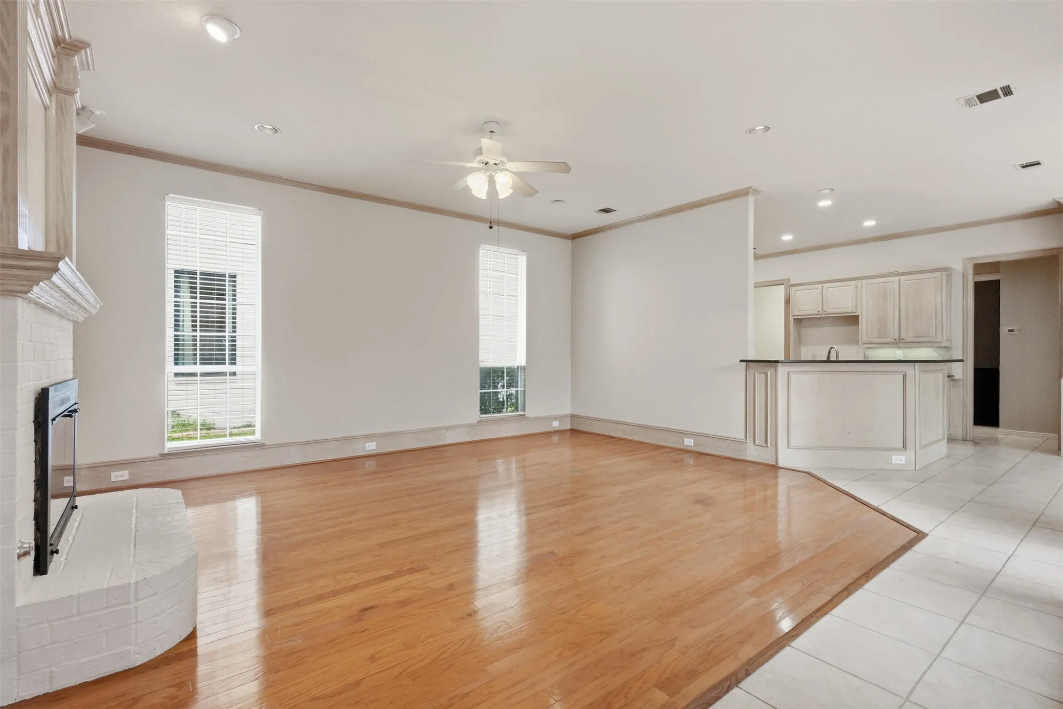 Single Family Residence For Rent in Collin County , 2313 Marblewood Drive, Plano, Texas 75093, 4 Bedroom, 4 Bathroom, 3 Garage spaces, 3,803 Sqft, built in 1993, mls#21398267, Real Estate Agent in Plano, Homes For Rent in Collin county, Homes For Rent in Plano, Realtor in Plano Texas, Real Estate Brokerage Independent Realty Texas, Luminita Cordes Realtor