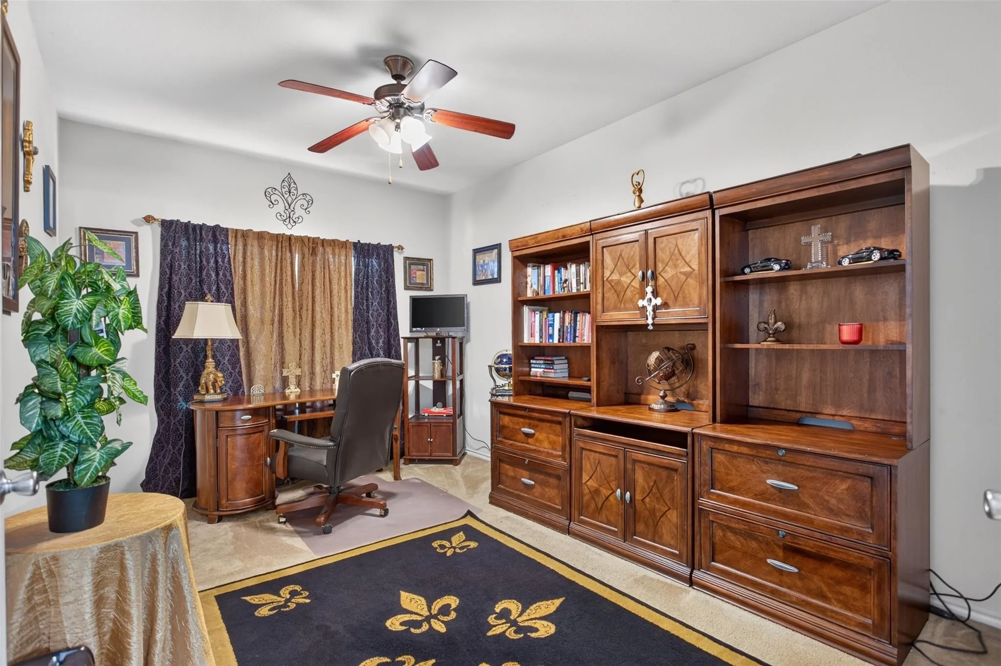 Single Family Residence For Sale in Kaufman County , 200 Independence Trail, Forney, Texas 75126, 3 Bedroom, 2 Bathroom, 4 Garage spaces, 1,970 Sqft, built in 2006, mls#21407658, Real Estate Agent in Forney, Homes For Sale in Kaufman county, Homes For Sale in Forney, Realtor in Forney Texas, Real Estate Brokerage Independent Realty Texas, Luminita Cordes Realtor