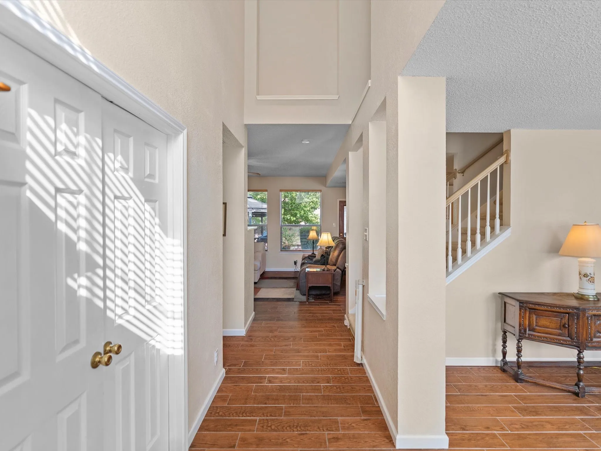 Single Family Residence For Sale in Dallas County , 7501 Gillon Drive, Rowlett, Texas 75089, 4 Bedroom, 3 Bathroom, Garage spaces, 2,481 Sqft, built in 1993, mls#21397894, Real Estate Agent in Rowlett, Homes For Sale in Dallas county, Homes For Sale in Rowlett, Realtor in Rowlett Texas, Real Estate Brokerage Independent Realty Texas, Luminita Cordes Realtor