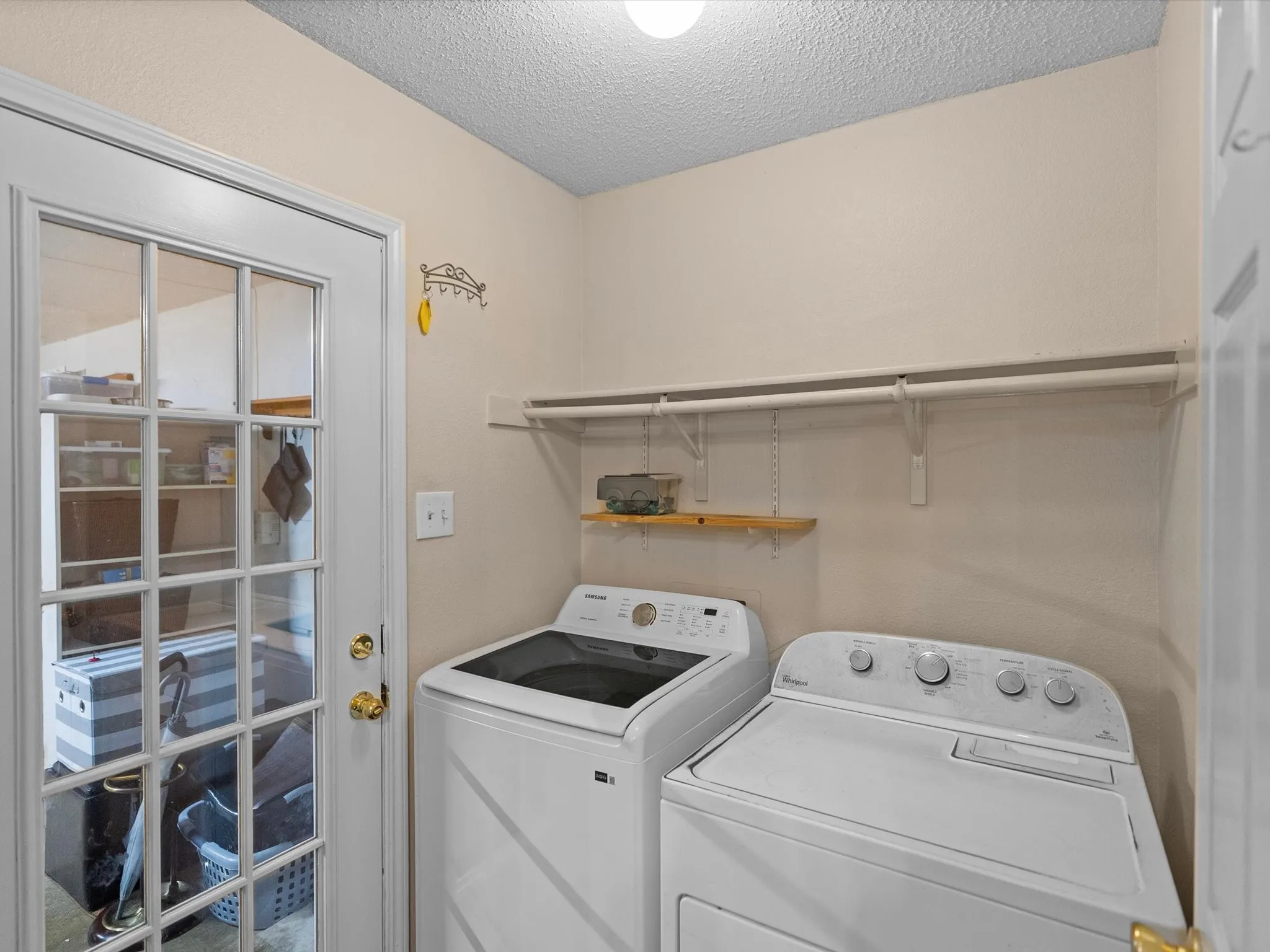 Single Family Residence For Sale in Dallas County , 7501 Gillon Drive, Rowlett, Texas 75089, 4 Bedroom, 3 Bathroom, Garage spaces, 2,481 Sqft, built in 1993, mls#21397894, Real Estate Agent in Rowlett, Homes For Sale in Dallas county, Homes For Sale in Rowlett, Realtor in Rowlett Texas, Real Estate Brokerage Independent Realty Texas, Luminita Cordes Realtor