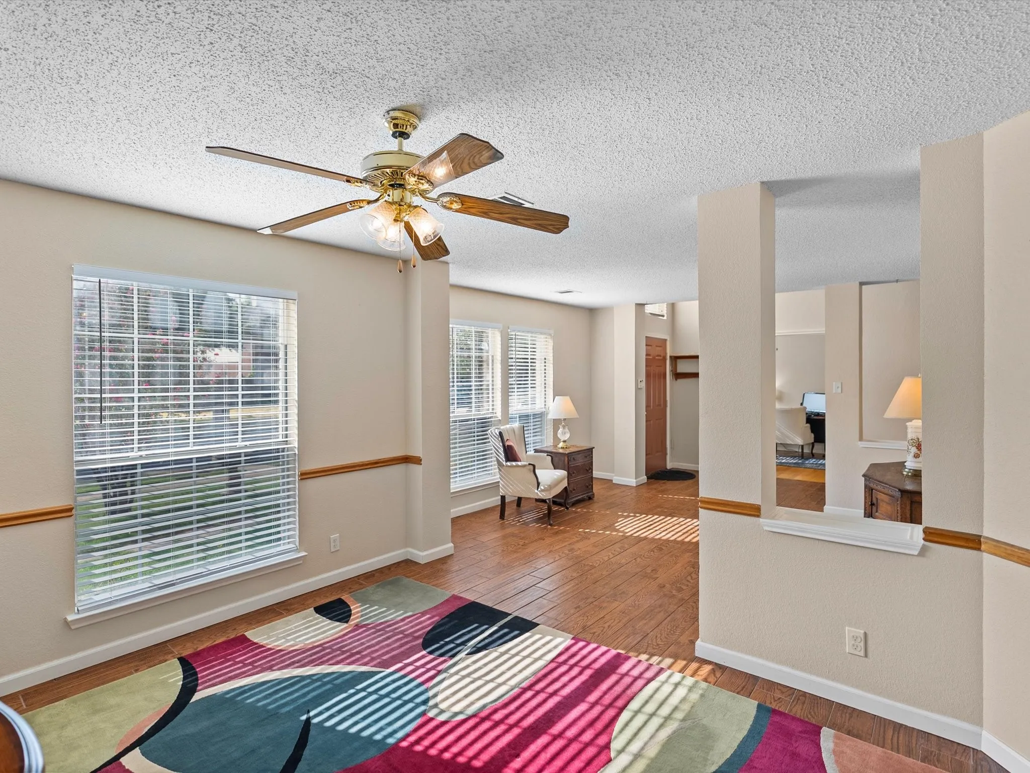 Single Family Residence For Sale in Dallas County , 7501 Gillon Drive, Rowlett, Texas 75089, 4 Bedroom, 3 Bathroom, Garage spaces, 2,481 Sqft, built in 1993, mls#21397894, Real Estate Agent in Rowlett, Homes For Sale in Dallas county, Homes For Sale in Rowlett, Realtor in Rowlett Texas, Real Estate Brokerage Independent Realty Texas, Luminita Cordes Realtor