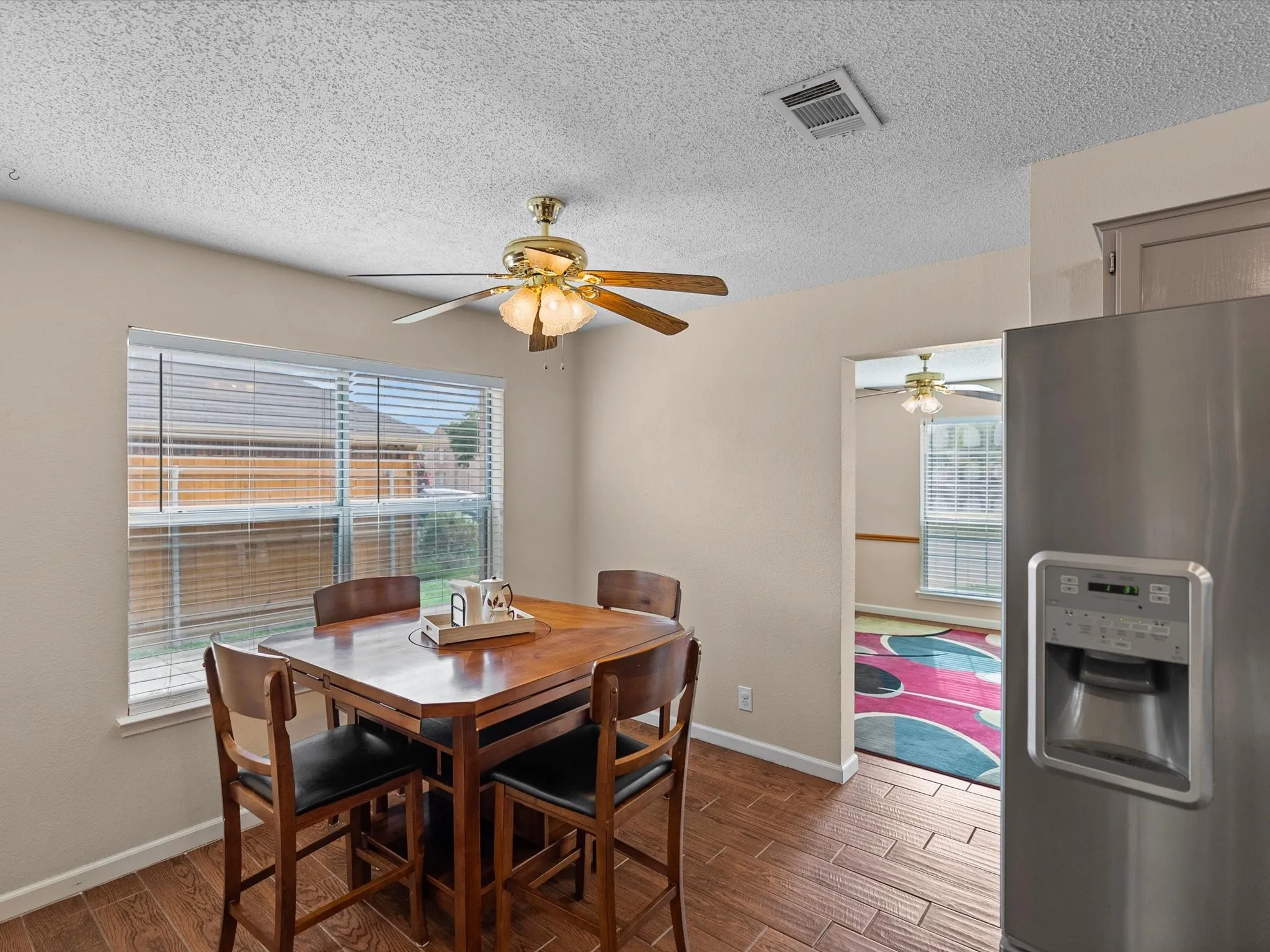 Single Family Residence For Sale in Dallas County , 7501 Gillon Drive, Rowlett, Texas 75089, 4 Bedroom, 3 Bathroom, Garage spaces, 2,481 Sqft, built in 1993, mls#21397894, Real Estate Agent in Rowlett, Homes For Sale in Dallas county, Homes For Sale in Rowlett, Realtor in Rowlett Texas, Real Estate Brokerage Independent Realty Texas, Luminita Cordes Realtor