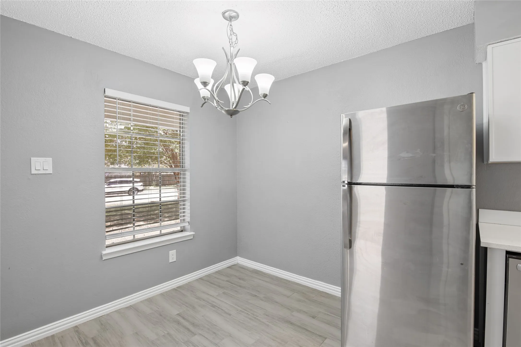 Single Family Residence For Sale in Tarrant County , 7724 Jennifer Lane, North Richland Hills, Texas 76182, 2 Bedroom, 2 Bathroom, Garage spaces, 1,077 Sqft, built in 1984, mls#21407568, Real Estate Agent in North Richland Hills, Homes For Sale in Tarrant county, Homes For Sale in North Richland Hills, Realtor in North Richland Hills Texas, Real Estate Brokerage Independent Realty Texas, Luminita Cordes Realtor