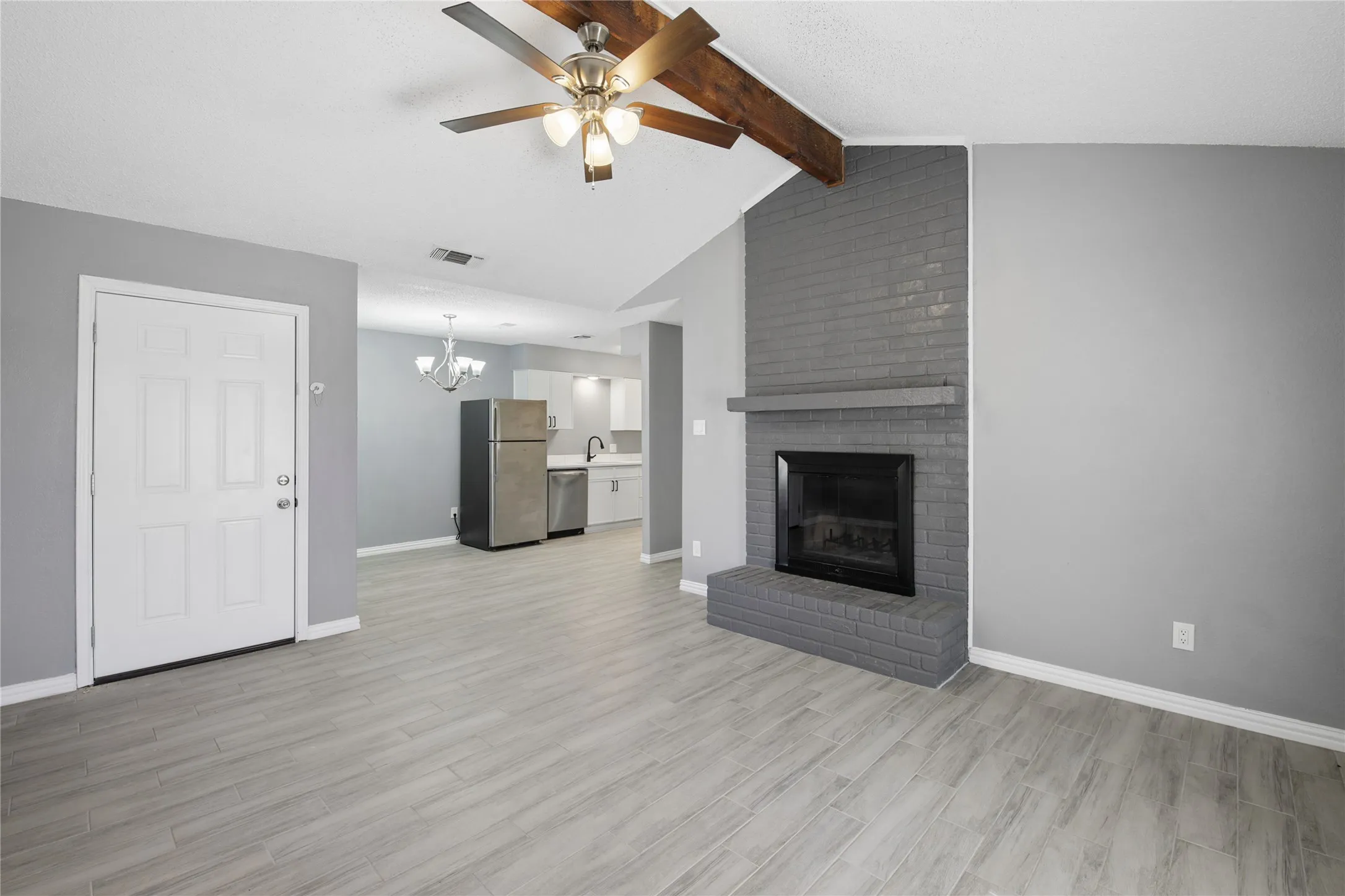 Single Family Residence For Sale in Tarrant County , 7724 Jennifer Lane, North Richland Hills, Texas 76182, 2 Bedroom, 2 Bathroom, Garage spaces, 1,077 Sqft, built in 1984, mls#21407568, Real Estate Agent in North Richland Hills, Homes For Sale in Tarrant county, Homes For Sale in North Richland Hills, Realtor in North Richland Hills Texas, Real Estate Brokerage Independent Realty Texas, Luminita Cordes Realtor