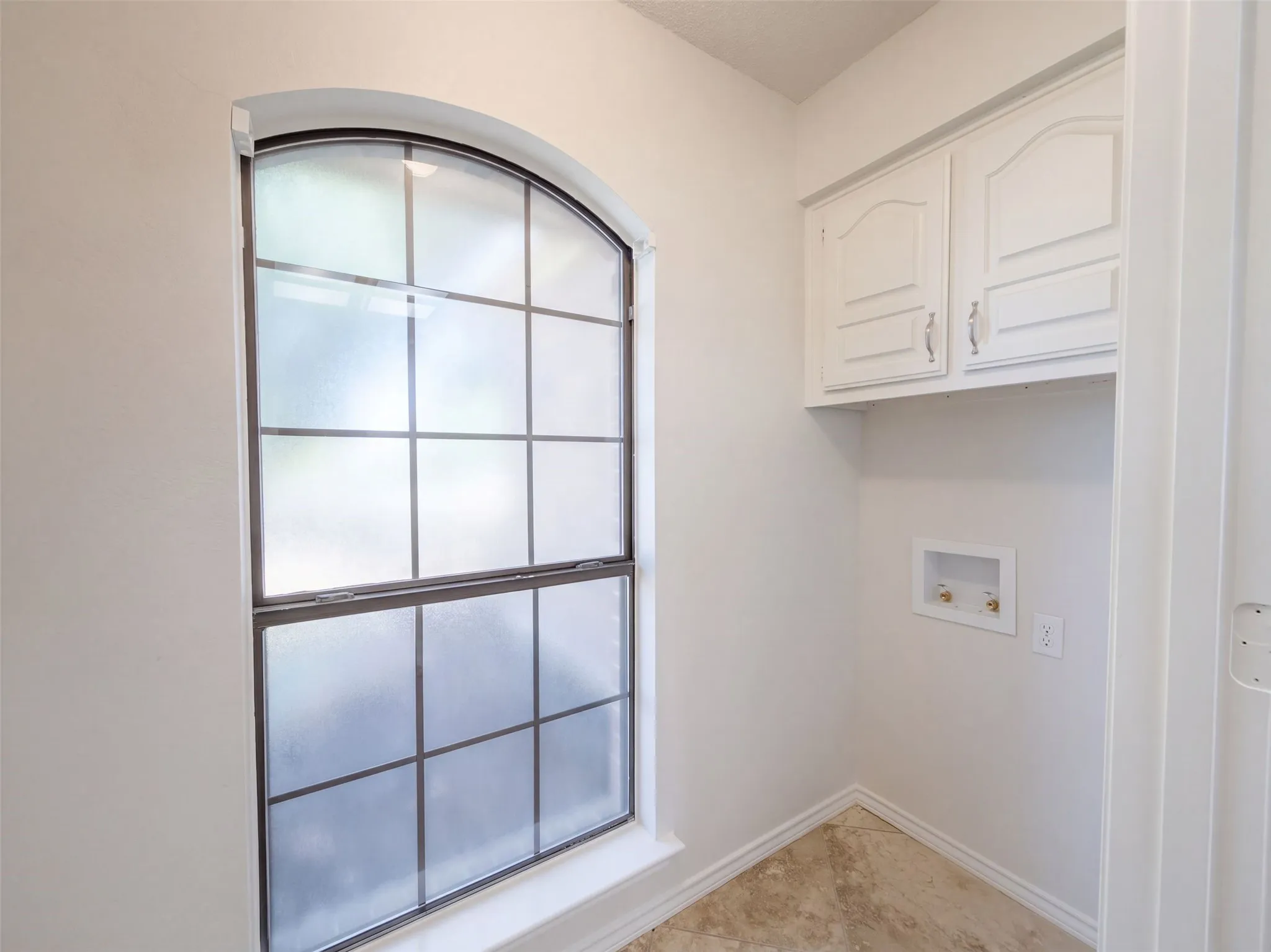 Single Family Residence For Sale in Ellis County , 133 Jason Drive, Red Oak, Texas 75154, 3 Bedroom, 2 Bathroom, 2 Garage spaces, 2,095 Sqft, built in 1987, mls#21407663, Real Estate Agent in Red Oak, Homes For Sale in Ellis county, Homes For Sale in Red Oak, Realtor in Red Oak Texas, Real Estate Brokerage Independent Realty Texas, Luminita Cordes Realtor