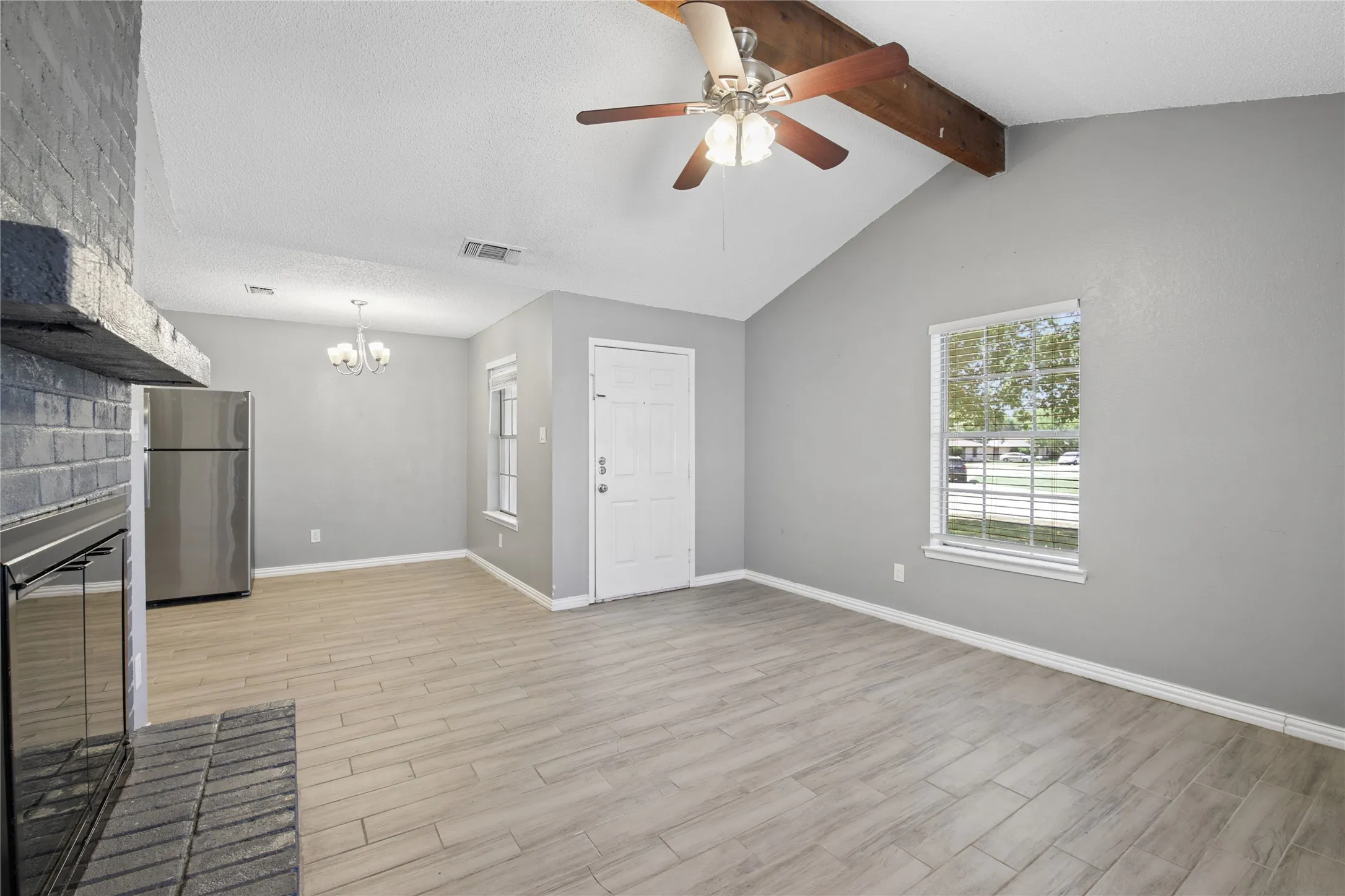 Single Family Residence For Sale in Tarrant County , 7726 Jennifer Lane, North Richland Hills, Texas 76182, 2 Bedroom, 2 Bathroom, Garage spaces, 1,077 Sqft, built in 1984, mls#21407618, Real Estate Agent in North Richland Hills, Homes For Sale in Tarrant county, Homes For Sale in North Richland Hills, Realtor in North Richland Hills Texas, Real Estate Brokerage Independent Realty Texas, Luminita Cordes Realtor