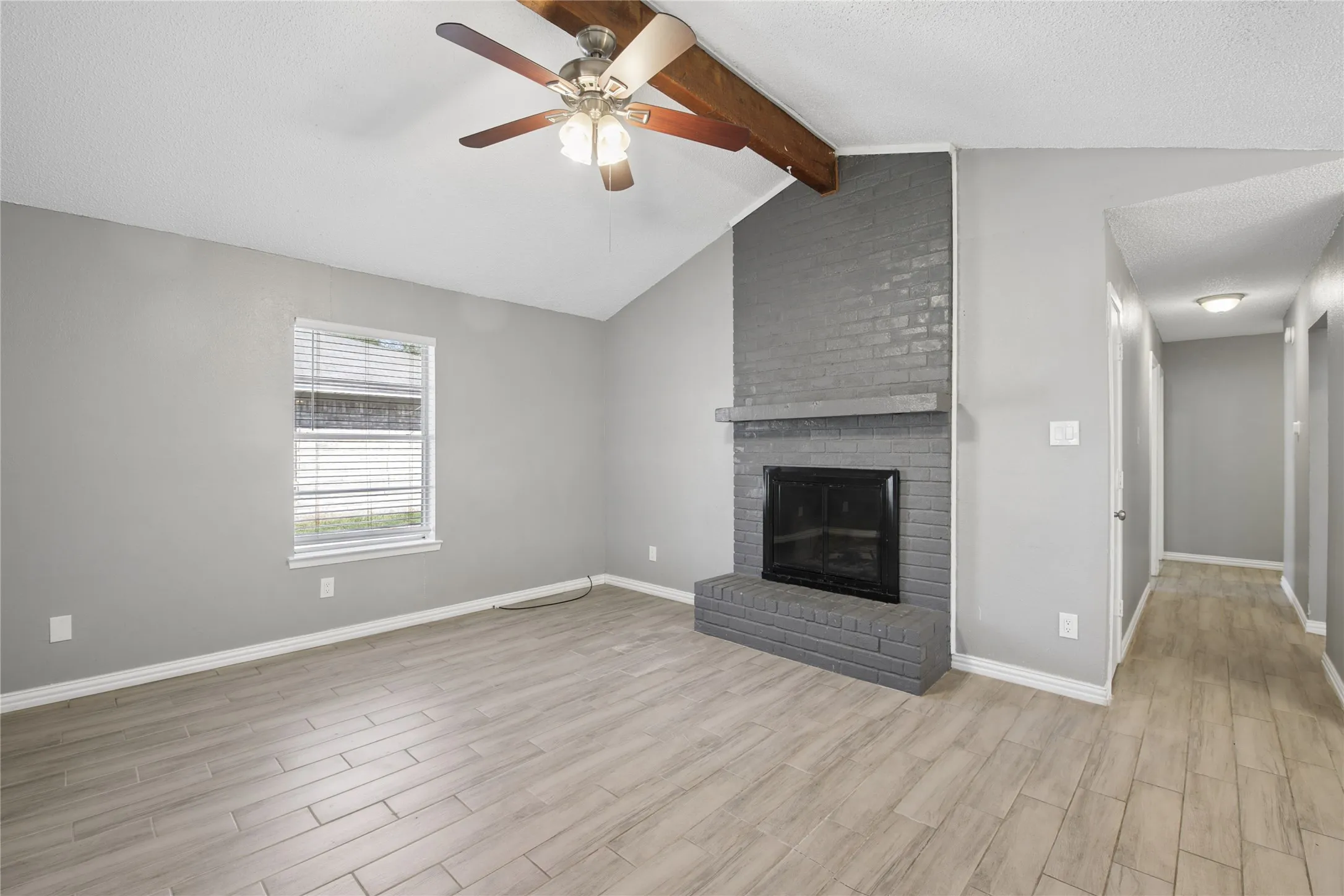 Single Family Residence For Sale in Tarrant County , 7726 Jennifer Lane, North Richland Hills, Texas 76182, 2 Bedroom, 2 Bathroom, Garage spaces, 1,077 Sqft, built in 1984, mls#21407618, Real Estate Agent in North Richland Hills, Homes For Sale in Tarrant county, Homes For Sale in North Richland Hills, Realtor in North Richland Hills Texas, Real Estate Brokerage Independent Realty Texas, Luminita Cordes Realtor
