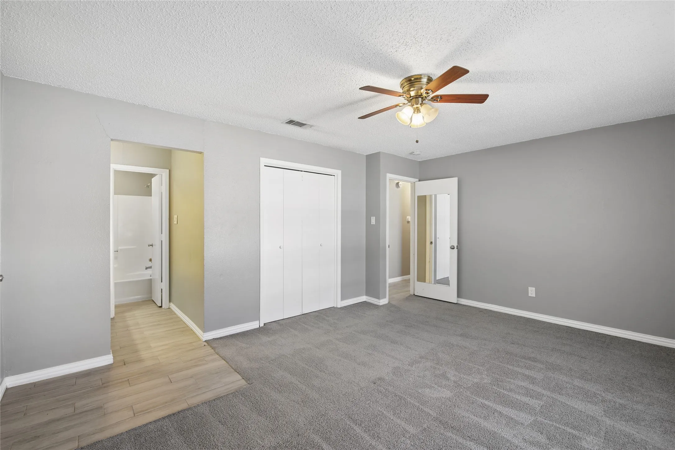 Single Family Residence For Sale in Tarrant County , 7726 Jennifer Lane, North Richland Hills, Texas 76182, 2 Bedroom, 2 Bathroom, Garage spaces, 1,077 Sqft, built in 1984, mls#21407618, Real Estate Agent in North Richland Hills, Homes For Sale in Tarrant county, Homes For Sale in North Richland Hills, Realtor in North Richland Hills Texas, Real Estate Brokerage Independent Realty Texas, Luminita Cordes Realtor