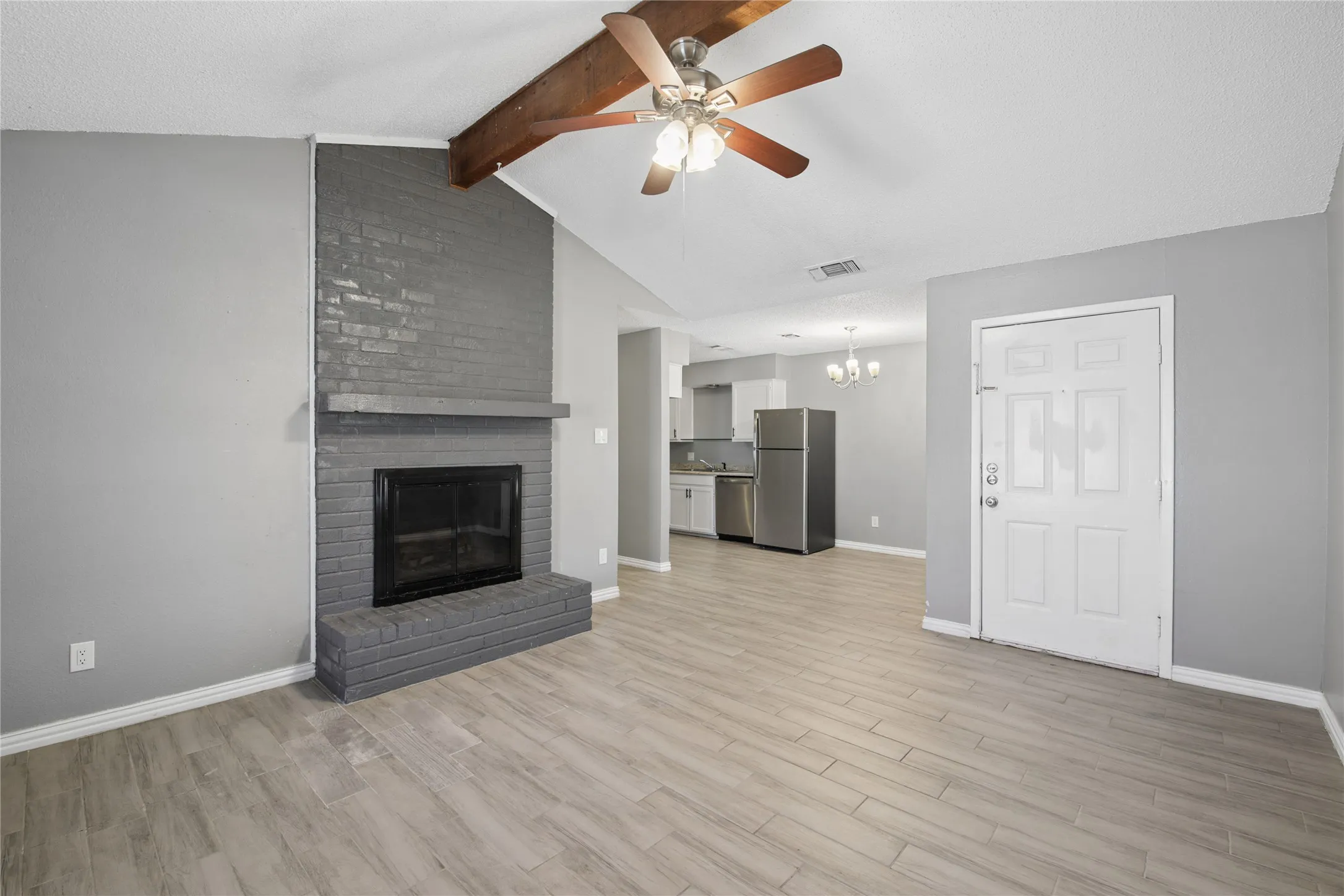 Single Family Residence For Sale in Tarrant County , 7726 Jennifer Lane, North Richland Hills, Texas 76182, 2 Bedroom, 2 Bathroom, Garage spaces, 1,077 Sqft, built in 1984, mls#21407618, Real Estate Agent in North Richland Hills, Homes For Sale in Tarrant county, Homes For Sale in North Richland Hills, Realtor in North Richland Hills Texas, Real Estate Brokerage Independent Realty Texas, Luminita Cordes Realtor