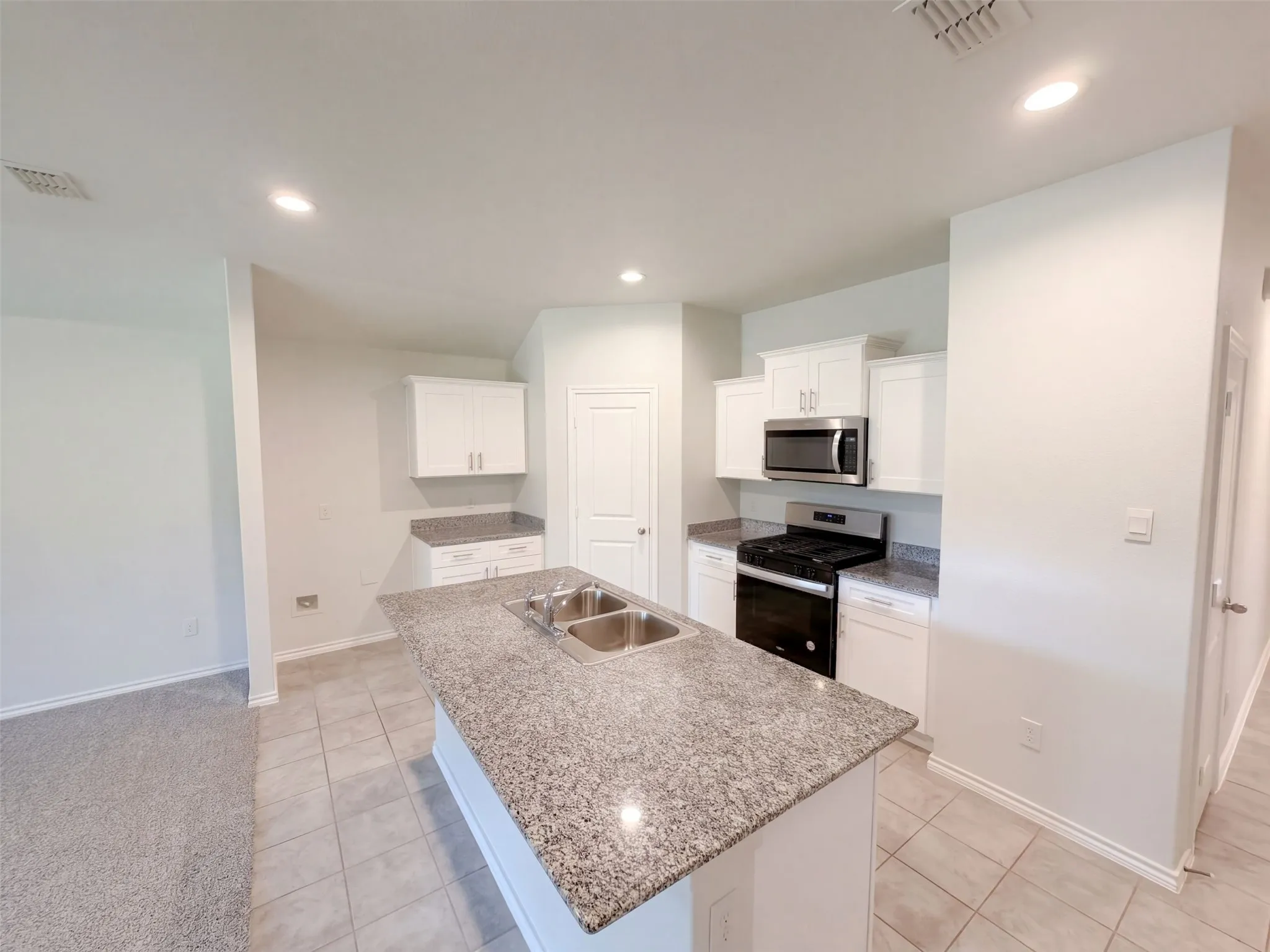 Single Family Residence For Sale in Parker County , 517 Bronze Circle W, Springtown, Texas 76082, 4 Bedroom, 2 Bathroom, 1 Garage spaces, 1,746 Sqft, built in 2024, mls#21407667, Real Estate Agent in Springtown, Homes For Sale in Parker county, Homes For Sale in Springtown, Realtor in Springtown Texas, Real Estate Brokerage Independent Realty Texas, Luminita Cordes Realtor