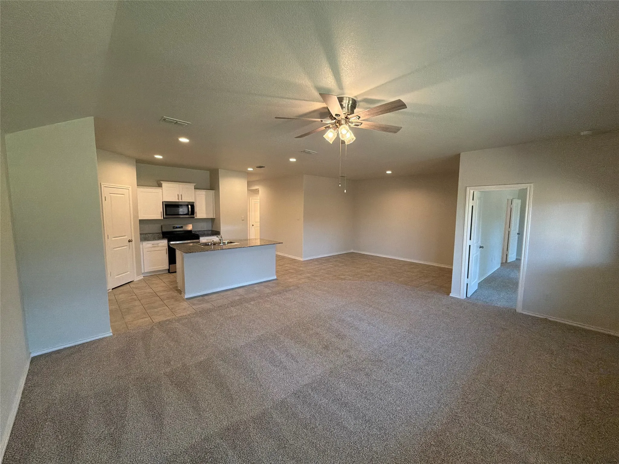 Single Family Residence For Sale in Parker County , 517 Bronze Circle W, Springtown, Texas 76082, 4 Bedroom, 2 Bathroom, 1 Garage spaces, 1,746 Sqft, built in 2024, mls#21407667, Real Estate Agent in Springtown, Homes For Sale in Parker county, Homes For Sale in Springtown, Realtor in Springtown Texas, Real Estate Brokerage Independent Realty Texas, Luminita Cordes Realtor