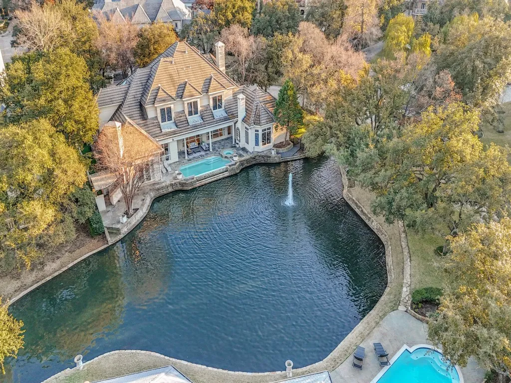 Single Family Residence For Rent