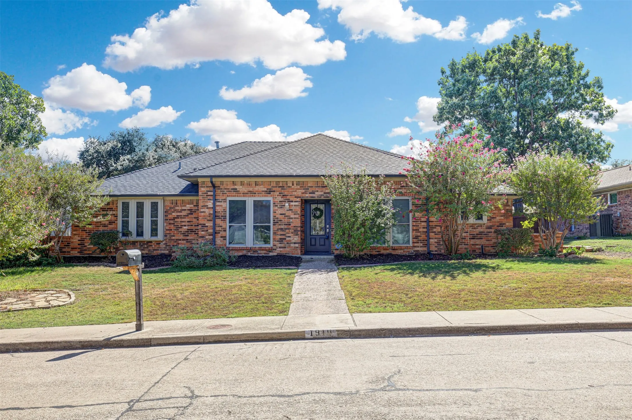 Single Family Residence For Sale
