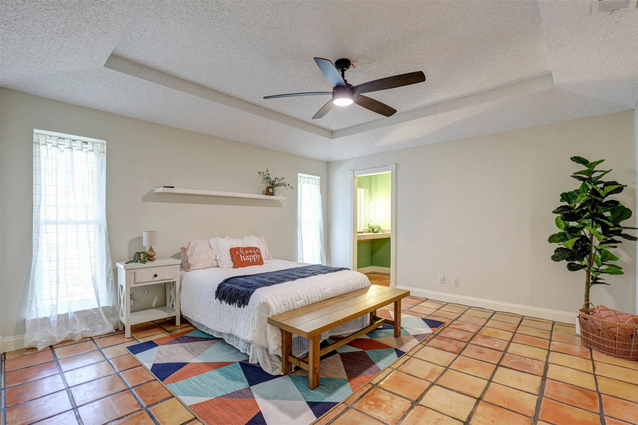 Single Family Residence For Sale in Denton County , 1910 Middle Glen Drive, Carrollton, Texas 75007, 4 Bedroom, 2 Bathroom, 2 Garage spaces, 2,135 Sqft, built in 1984, mls#21405533, Real Estate Agent in Carrollton, Homes For Sale in Denton county, Homes For Sale in Carrollton, Realtor in Carrollton Texas, Real Estate Brokerage Independent Realty Texas, Luminita Cordes Realtor