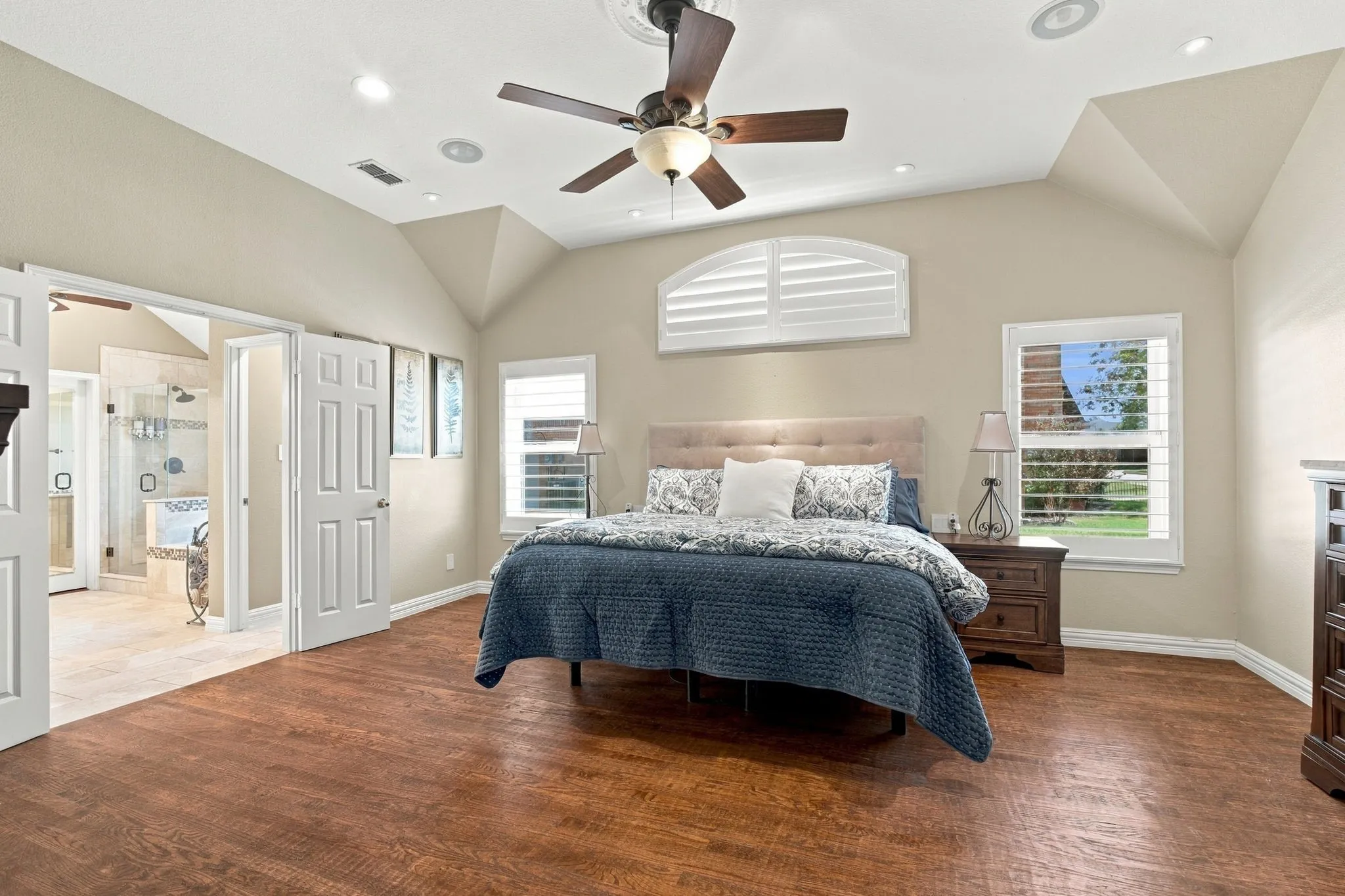 Single Family Residence For Sale in Collin County , 313 Mimosa Drive, Murphy, Texas 75094, 3 Bedroom, 2 Bathroom, 2 Garage spaces, 2,536 Sqft, built in 2000, mls#21406366, Real Estate Agent in Murphy, Homes For Sale in Collin county, Homes For Sale in Murphy, Realtor in Murphy Texas, Real Estate Brokerage Independent Realty Texas, Luminita Cordes Realtor