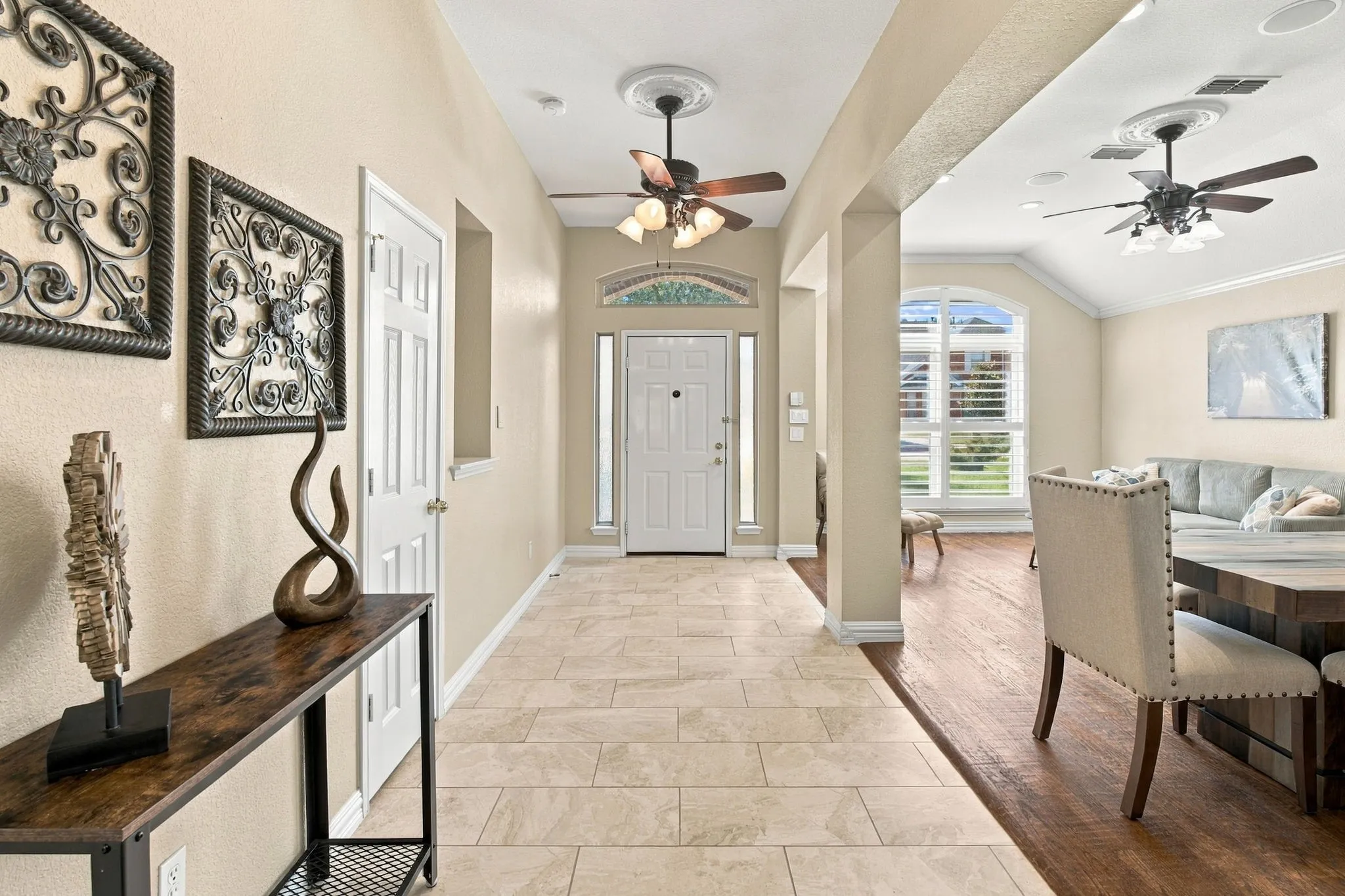 Single Family Residence For Sale in Collin County , 313 Mimosa Drive, Murphy, Texas 75094, 3 Bedroom, 2 Bathroom, 2 Garage spaces, 2,536 Sqft, built in 2000, mls#21406366, Real Estate Agent in Murphy, Homes For Sale in Collin county, Homes For Sale in Murphy, Realtor in Murphy Texas, Real Estate Brokerage Independent Realty Texas, Luminita Cordes Realtor