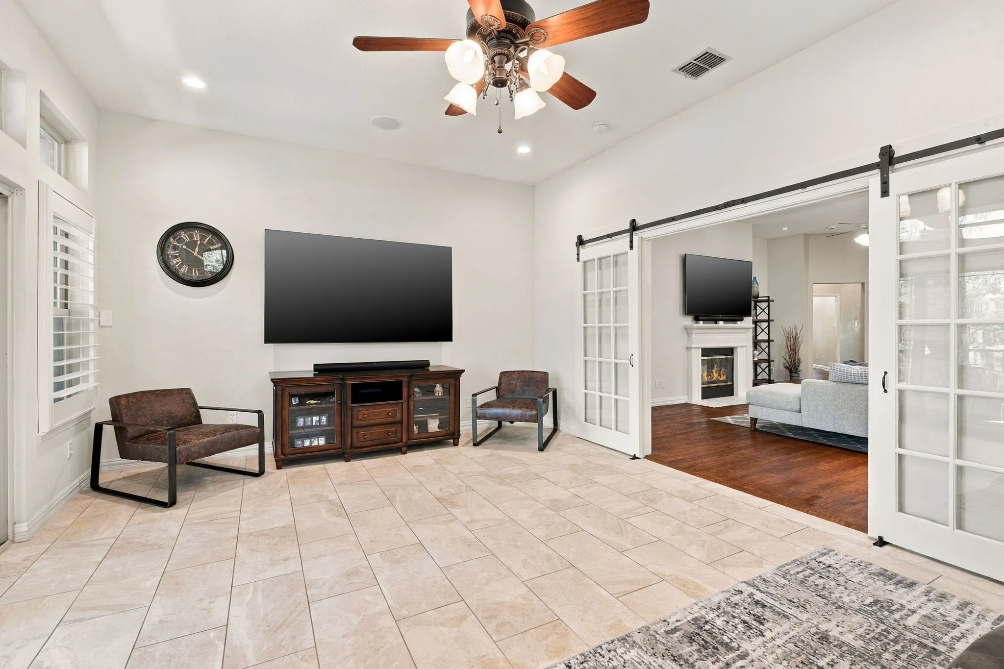 Single Family Residence For Sale in Collin County , 313 Mimosa Drive, Murphy, Texas 75094, 3 Bedroom, 2 Bathroom, 2 Garage spaces, 2,536 Sqft, built in 2000, mls#21406366, Real Estate Agent in Murphy, Homes For Sale in Collin county, Homes For Sale in Murphy, Realtor in Murphy Texas, Real Estate Brokerage Independent Realty Texas, Luminita Cordes Realtor