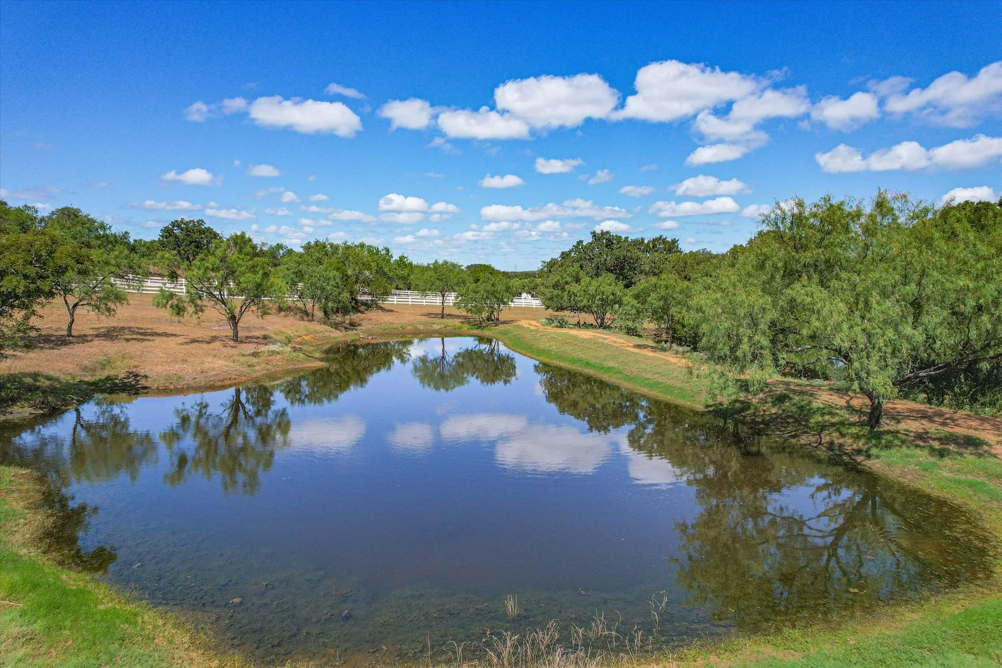 Single Family Residence For Sale in Llano County , 409 Haney Trace, Horseshoe Bay, Texas 78657, 5 Bedroom, 8 Bathroom, 7 Garage spaces, 7,000 Sqft, built in 2000, mls#21407604, Real Estate Agent in Horseshoe Bay, Homes For Sale in Llano county, Homes For Sale in Horseshoe Bay, Realtor in Horseshoe Bay Texas, Real Estate Brokerage Independent Realty Texas, Luminita Cordes Realtor