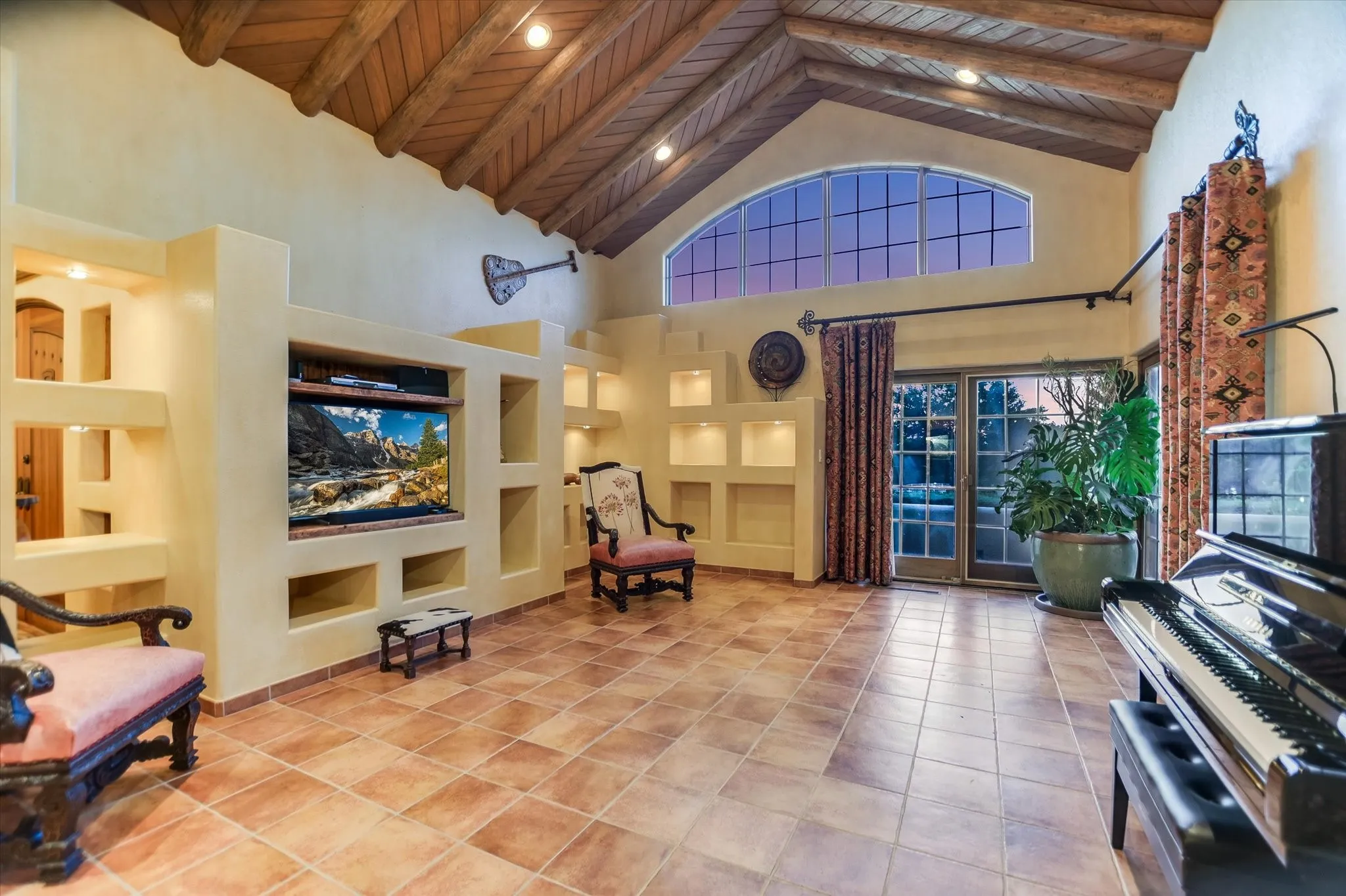 Single Family Residence For Sale in Llano County , 409 Haney Trace, Horseshoe Bay, Texas 78657, 5 Bedroom, 8 Bathroom, 7 Garage spaces, 7,000 Sqft, built in 2000, mls#21407604, Real Estate Agent in Horseshoe Bay, Homes For Sale in Llano county, Homes For Sale in Horseshoe Bay, Realtor in Horseshoe Bay Texas, Real Estate Brokerage Independent Realty Texas, Luminita Cordes Realtor