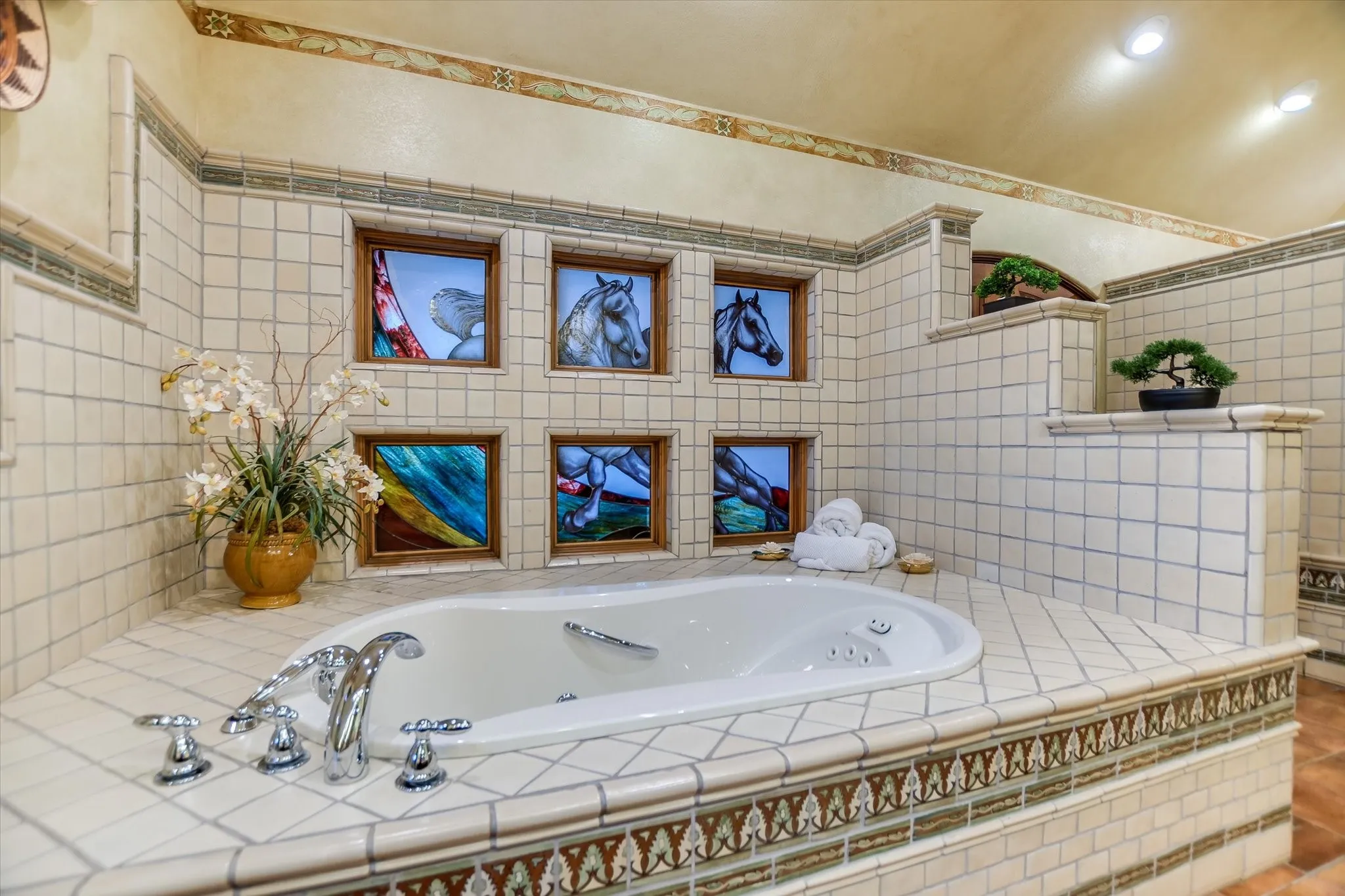 Single Family Residence For Sale in Llano County , 409 Haney Trace, Horseshoe Bay, Texas 78657, 5 Bedroom, 8 Bathroom, 7 Garage spaces, 7,000 Sqft, built in 2000, mls#21407604, Real Estate Agent in Horseshoe Bay, Homes For Sale in Llano county, Homes For Sale in Horseshoe Bay, Realtor in Horseshoe Bay Texas, Real Estate Brokerage Independent Realty Texas, Luminita Cordes Realtor