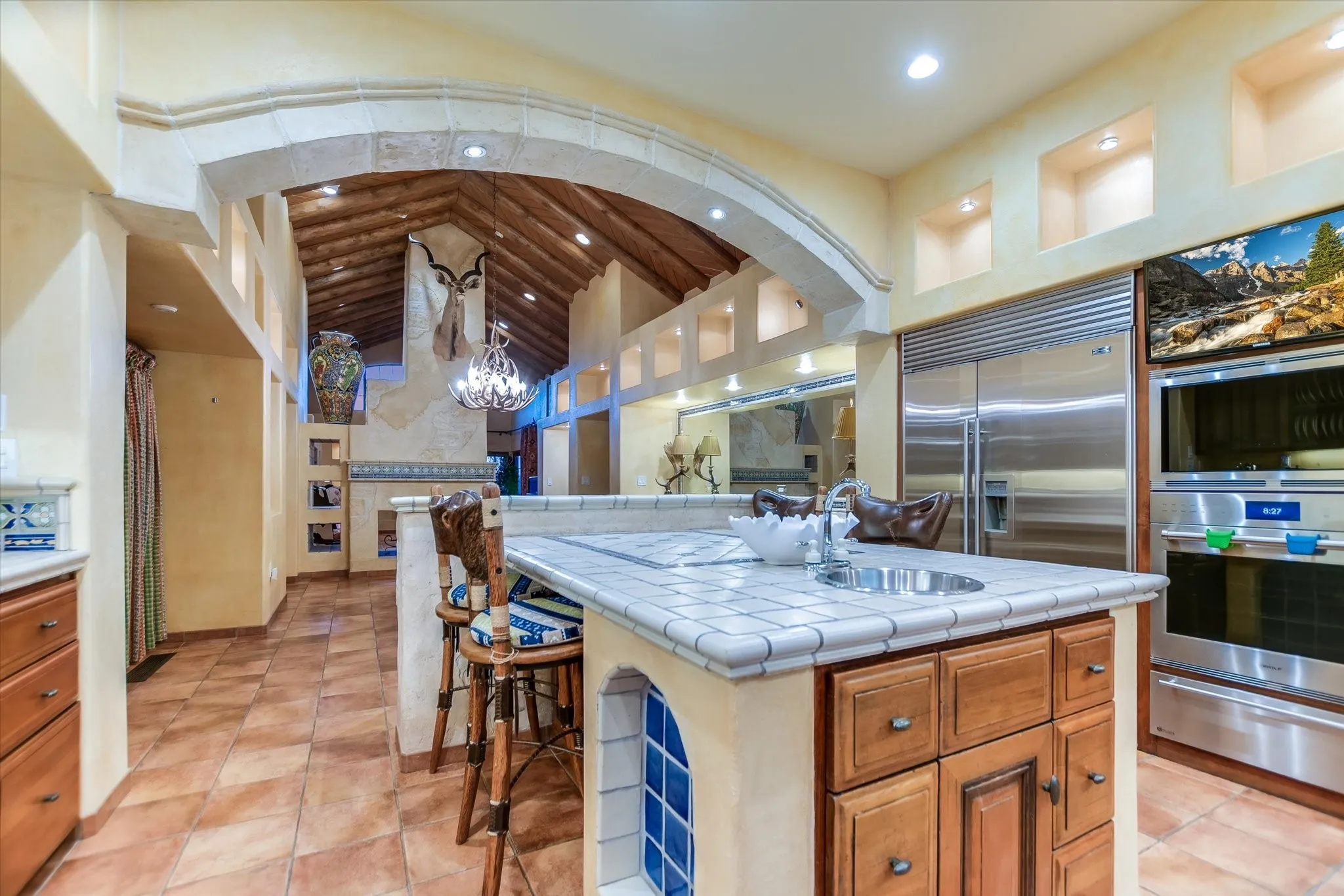 Single Family Residence For Sale in Llano County , 409 Haney Trace, Horseshoe Bay, Texas 78657, 5 Bedroom, 8 Bathroom, 7 Garage spaces, 7,000 Sqft, built in 2000, mls#21407604, Real Estate Agent in Horseshoe Bay, Homes For Sale in Llano county, Homes For Sale in Horseshoe Bay, Realtor in Horseshoe Bay Texas, Real Estate Brokerage Independent Realty Texas, Luminita Cordes Realtor