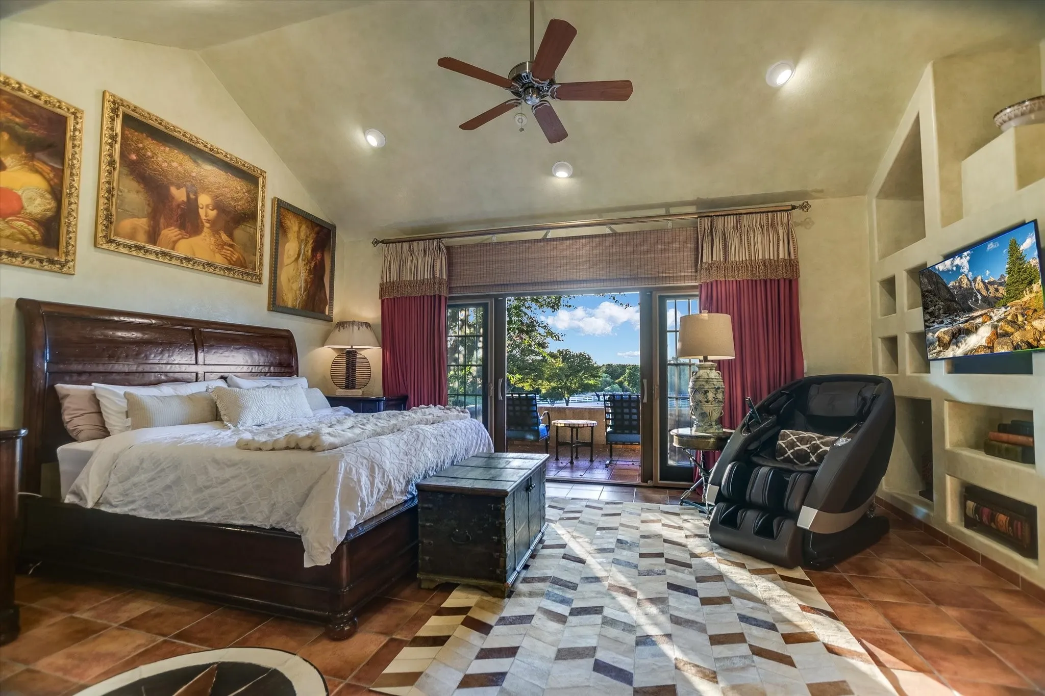 Single Family Residence For Sale in Llano County , 409 Haney Trace, Horseshoe Bay, Texas 78657, 5 Bedroom, 8 Bathroom, 7 Garage spaces, 7,000 Sqft, built in 2000, mls#21407604, Real Estate Agent in Horseshoe Bay, Homes For Sale in Llano county, Homes For Sale in Horseshoe Bay, Realtor in Horseshoe Bay Texas, Real Estate Brokerage Independent Realty Texas, Luminita Cordes Realtor