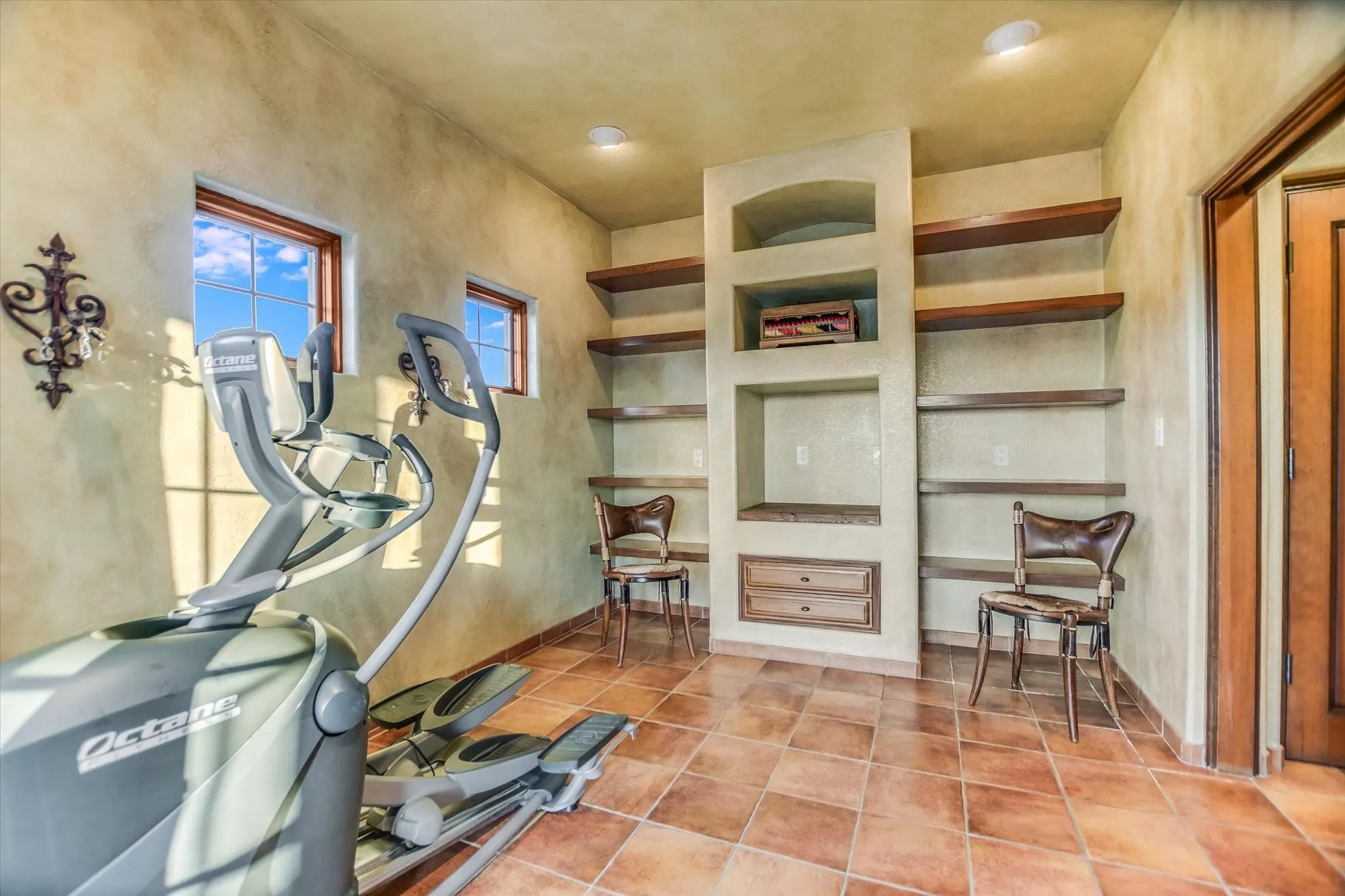 Single Family Residence For Sale in Llano County , 409 Haney Trace, Horseshoe Bay, Texas 78657, 5 Bedroom, 8 Bathroom, 7 Garage spaces, 7,000 Sqft, built in 2000, mls#21407604, Real Estate Agent in Horseshoe Bay, Homes For Sale in Llano county, Homes For Sale in Horseshoe Bay, Realtor in Horseshoe Bay Texas, Real Estate Brokerage Independent Realty Texas, Luminita Cordes Realtor