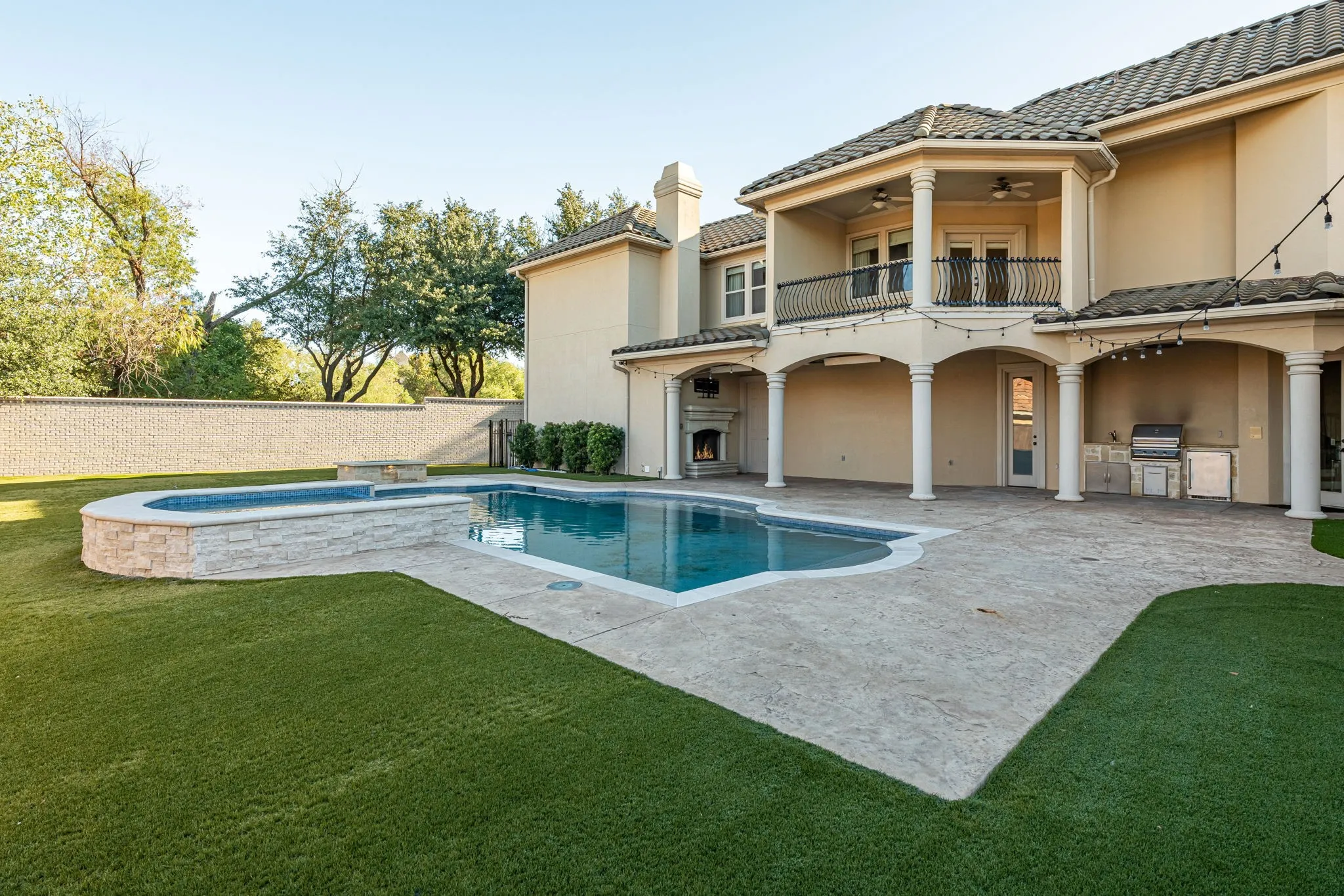 Single Family Residence For Sale in Denton County , 6649 Canyon Oaks Circle, Plano, Texas 75024, 4 Bedroom, 5 Bathroom, 3 Garage spaces, 4,626 Sqft, built in 2003, mls#21406442, Real Estate Agent in Plano, Homes For Sale in Denton county, Homes For Sale in Plano, Realtor in Plano Texas, Real Estate Brokerage Independent Realty Texas, Luminita Cordes Realtor