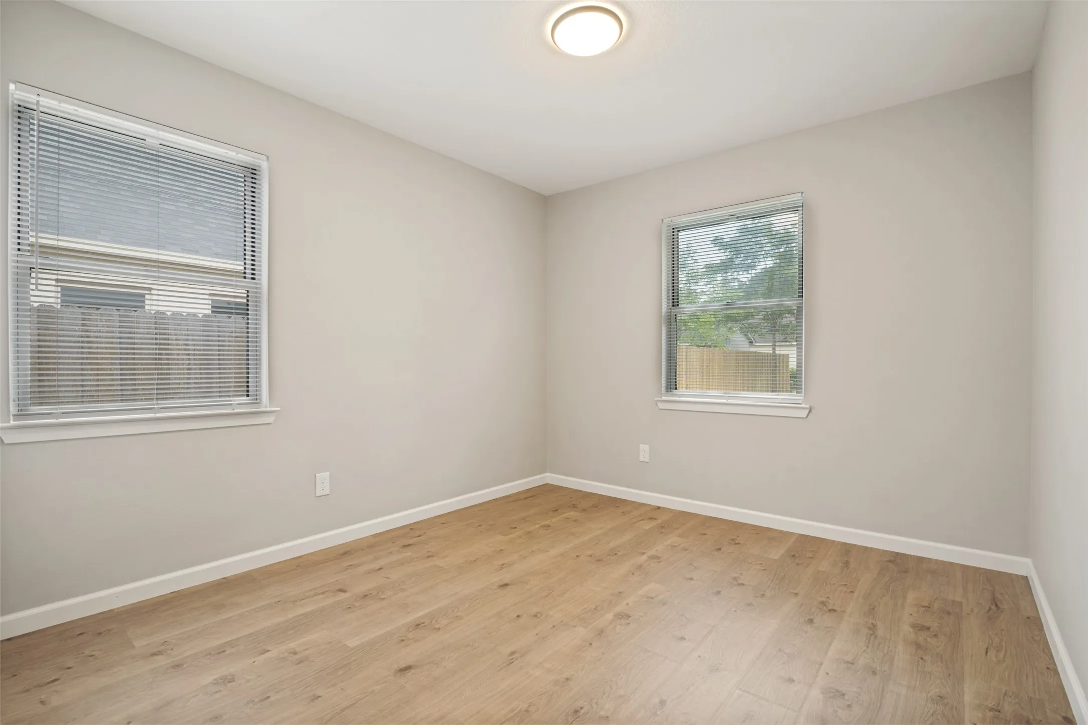 Single Family Residence For Sale in Dallas County , 110 W Marguerita Drive, Garland, Texas 75040, 3 Bedroom, 2 Bathroom, 2 Garage spaces, 1,340 Sqft, built in 1955, mls#21407670, Real Estate Agent in Garland, Homes For Sale in Dallas county, Homes For Sale in Garland, Realtor in Garland Texas, Real Estate Brokerage Independent Realty Texas, Luminita Cordes Realtor