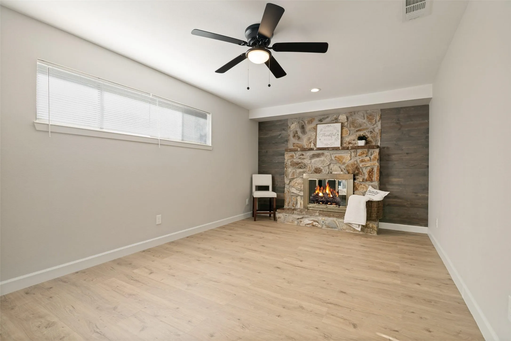 Single Family Residence For Sale in Dallas County , 110 W Marguerita Drive, Garland, Texas 75040, 3 Bedroom, 2 Bathroom, 2 Garage spaces, 1,340 Sqft, built in 1955, mls#21407670, Real Estate Agent in Garland, Homes For Sale in Dallas county, Homes For Sale in Garland, Realtor in Garland Texas, Real Estate Brokerage Independent Realty Texas, Luminita Cordes Realtor