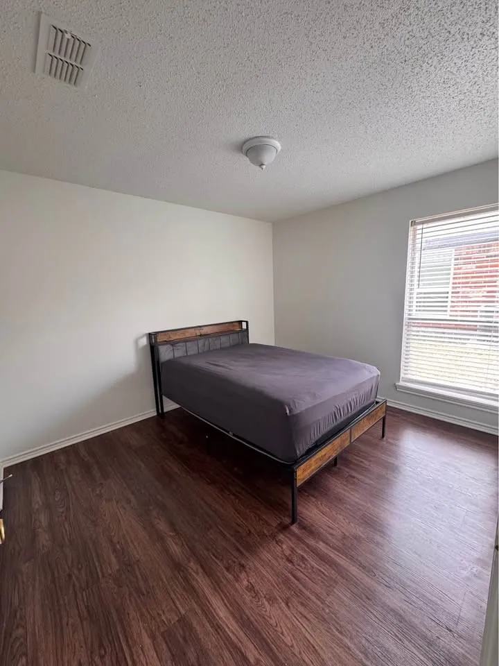 Single Family Residence For Rent in Johnson County , 116 Apache Trail, Alvarado, Texas 76009, 1 Bedroom, 1 Bathroom, 2 Garage spaces, 1,340 Sqft, built in 2000, mls#21407684, Real Estate Agent in Alvarado, Homes For Rent in Johnson county, Homes For Rent in Alvarado, Realtor in Alvarado Texas, Real Estate Brokerage Independent Realty Texas, Luminita Cordes Realtor