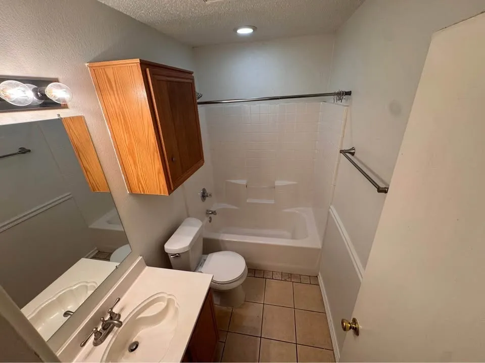Single Family Residence For Rent in Johnson County , 116 Apache Trail, Alvarado, Texas 76009, 1 Bedroom, 1 Bathroom, 2 Garage spaces, 1,340 Sqft, built in 2000, mls#21407684, Real Estate Agent in Alvarado, Homes For Rent in Johnson county, Homes For Rent in Alvarado, Realtor in Alvarado Texas, Real Estate Brokerage Independent Realty Texas, Luminita Cordes Realtor