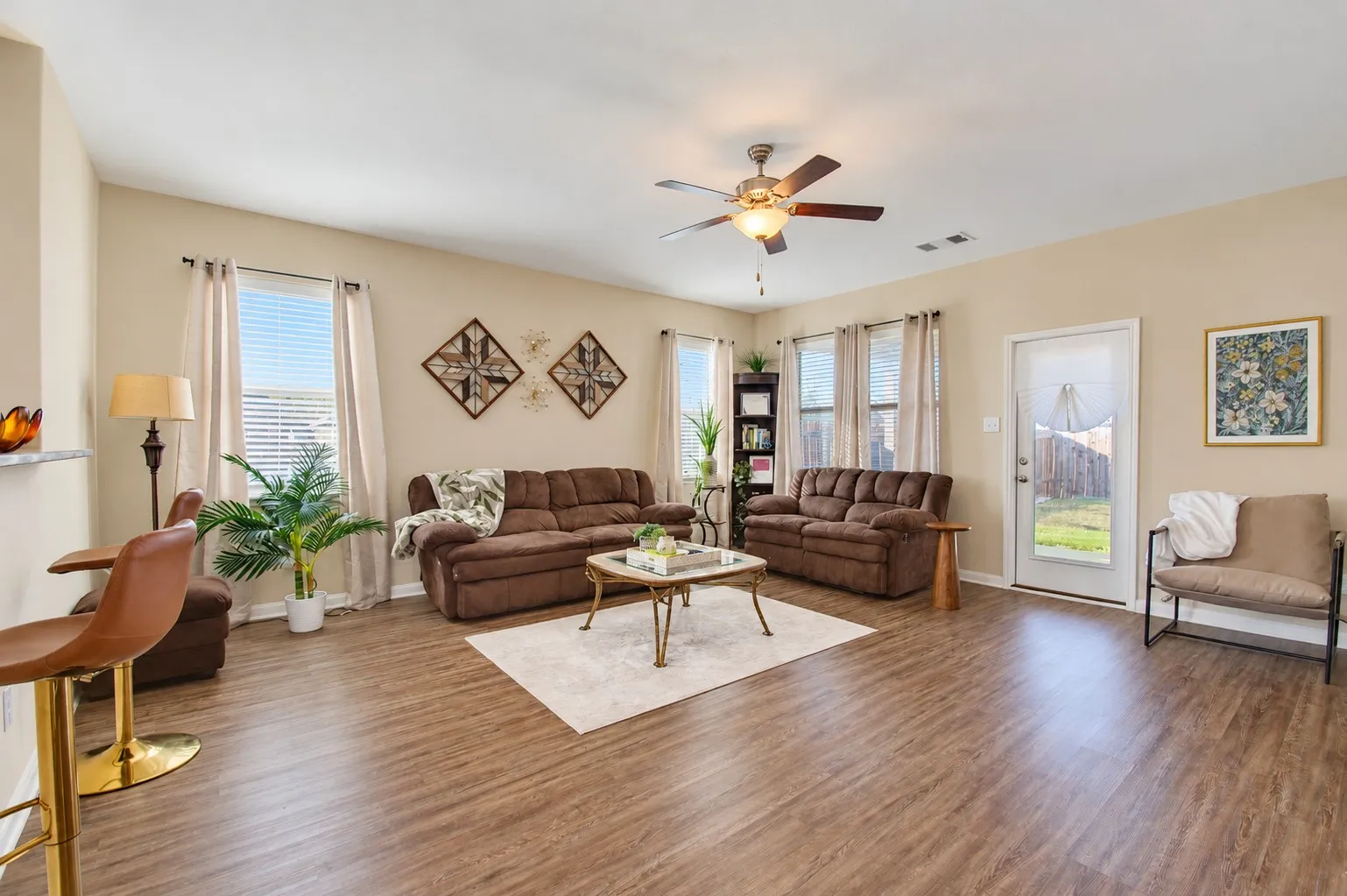 Single Family Residence For Sale in Denton County , 717 Lansman Trail, Denton, Texas 76207, 2 Bedroom, 2 Bathroom, 2 Garage spaces, 1,927 Sqft, built in 2019, mls#21407685, Real Estate Agent in Denton, Homes For Sale in Denton county, Homes For Sale in Denton, Realtor in Denton Texas, Real Estate Brokerage Independent Realty Texas, Luminita Cordes Realtor