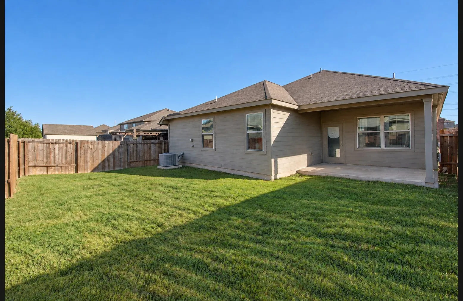 Single Family Residence For Sale in Denton County , 717 Lansman Trail, Denton, Texas 76207, 3 Bedroom, 2 Bathroom, 2 Garage spaces, 1,927 Sqft, built in 2019, mls#21407685, Real Estate Agent in Denton, Homes For Sale in Denton county, Homes For Sale in Denton, Realtor in Denton Texas, Real Estate Brokerage Independent Realty Texas, Luminita Cordes Realtor