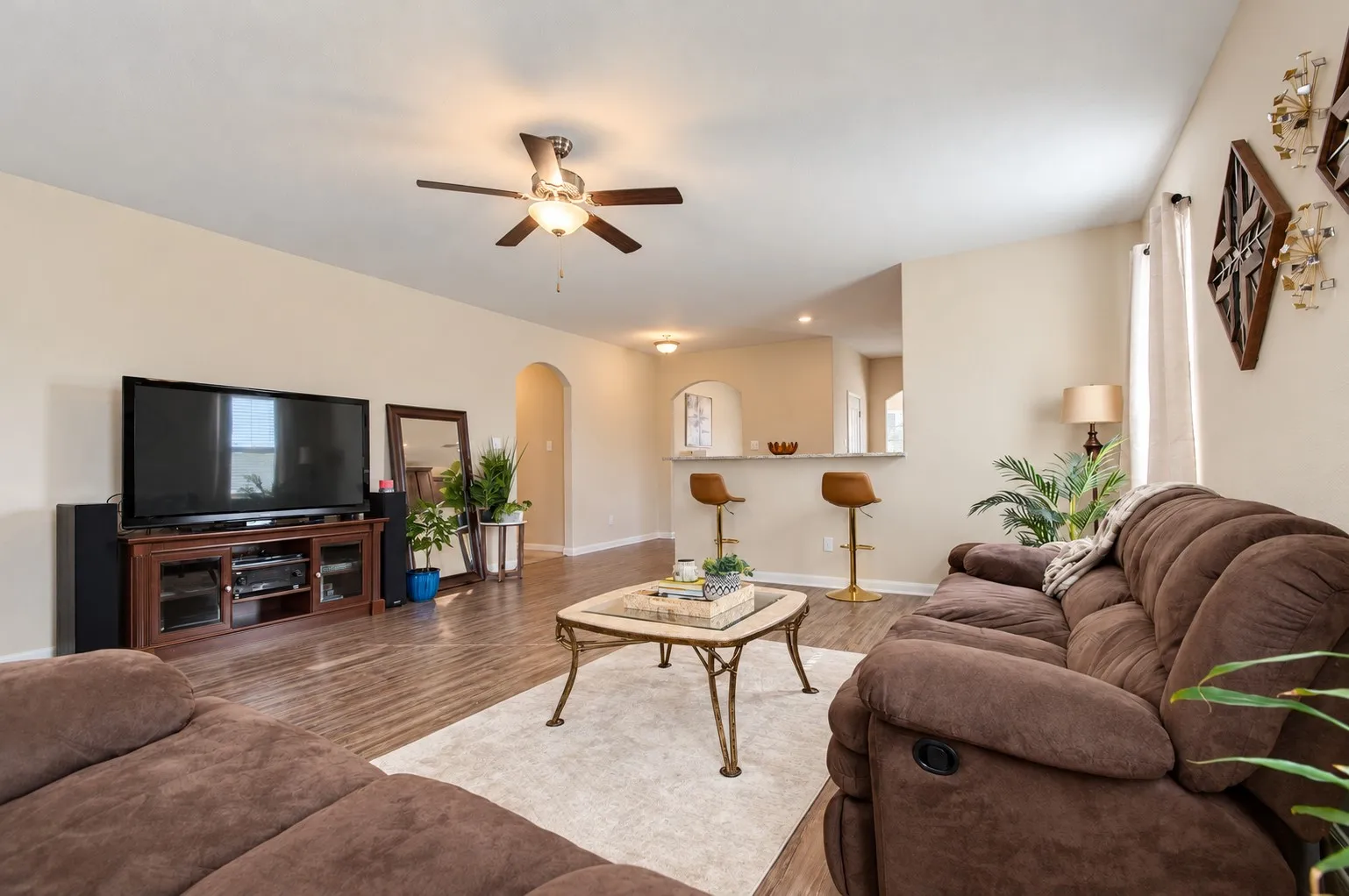 Single Family Residence For Sale in Denton County , 717 Lansman Trail, Denton, Texas 76207, 2 Bedroom, 2 Bathroom, 2 Garage spaces, 1,927 Sqft, built in 2019, mls#21407685, Real Estate Agent in Denton, Homes For Sale in Denton county, Homes For Sale in Denton, Realtor in Denton Texas, Real Estate Brokerage Independent Realty Texas, Luminita Cordes Realtor