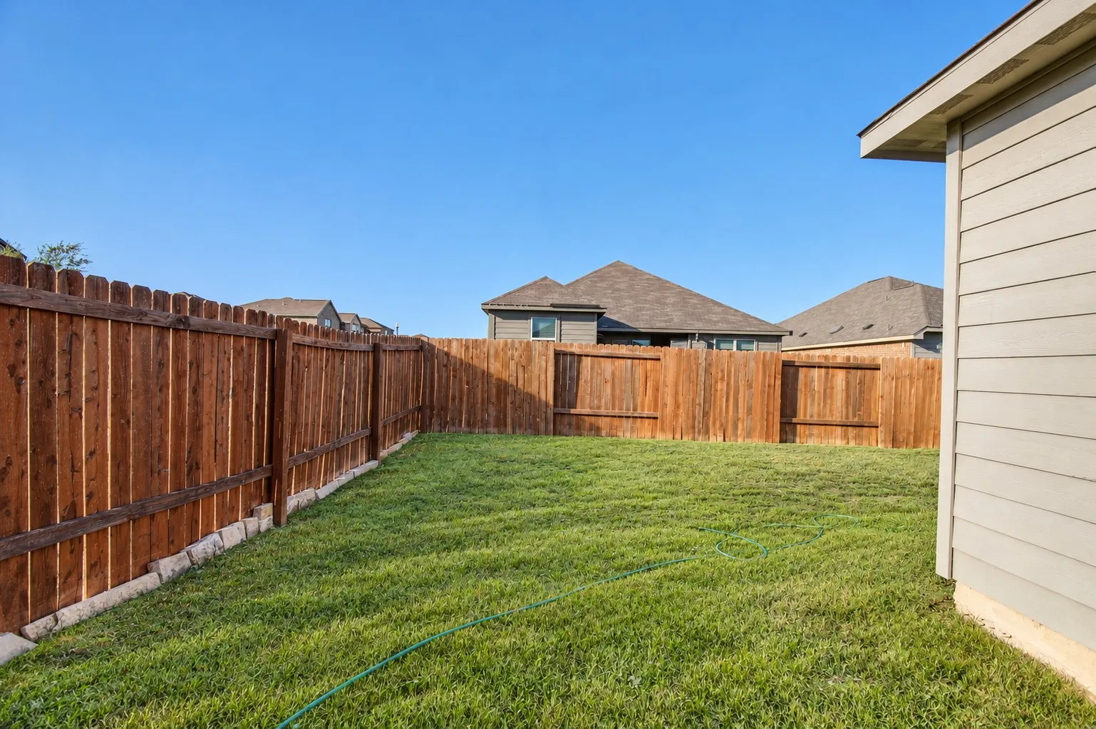 Single Family Residence For Sale in Denton County , 717 Lansman Trail, Denton, Texas 76207, 2 Bedroom, 2 Bathroom, 2 Garage spaces, 1,927 Sqft, built in 2019, mls#21407685, Real Estate Agent in Denton, Homes For Sale in Denton county, Homes For Sale in Denton, Realtor in Denton Texas, Real Estate Brokerage Independent Realty Texas, Luminita Cordes Realtor