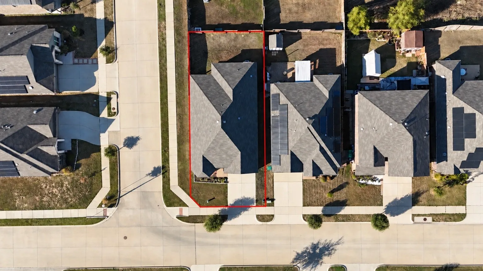 Single Family Residence For Sale in Denton County , 717 Lansman Trail, Denton, Texas 76207, 2 Bedroom, 2 Bathroom, 2 Garage spaces, 1,927 Sqft, built in 2019, mls#21407685, Real Estate Agent in Denton, Homes For Sale in Denton county, Homes For Sale in Denton, Realtor in Denton Texas, Real Estate Brokerage Independent Realty Texas, Luminita Cordes Realtor