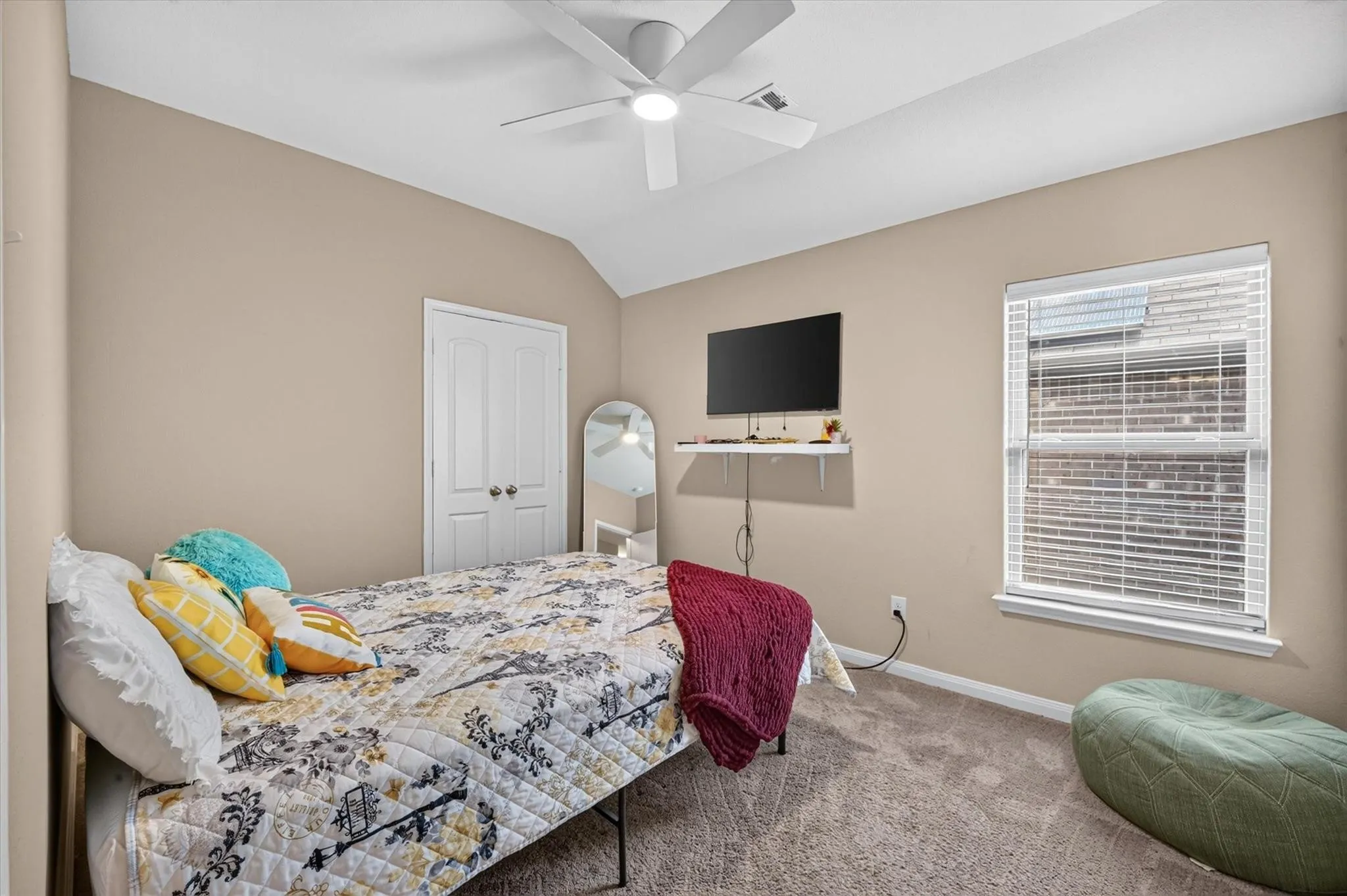 Single Family Residence For Sale in Denton County , 717 Lansman Trail, Denton, Texas 76207, 2 Bedroom, 2 Bathroom, 2 Garage spaces, 1,927 Sqft, built in 2019, mls#21407685, Real Estate Agent in Denton, Homes For Sale in Denton county, Homes For Sale in Denton, Realtor in Denton Texas, Real Estate Brokerage Independent Realty Texas, Luminita Cordes Realtor