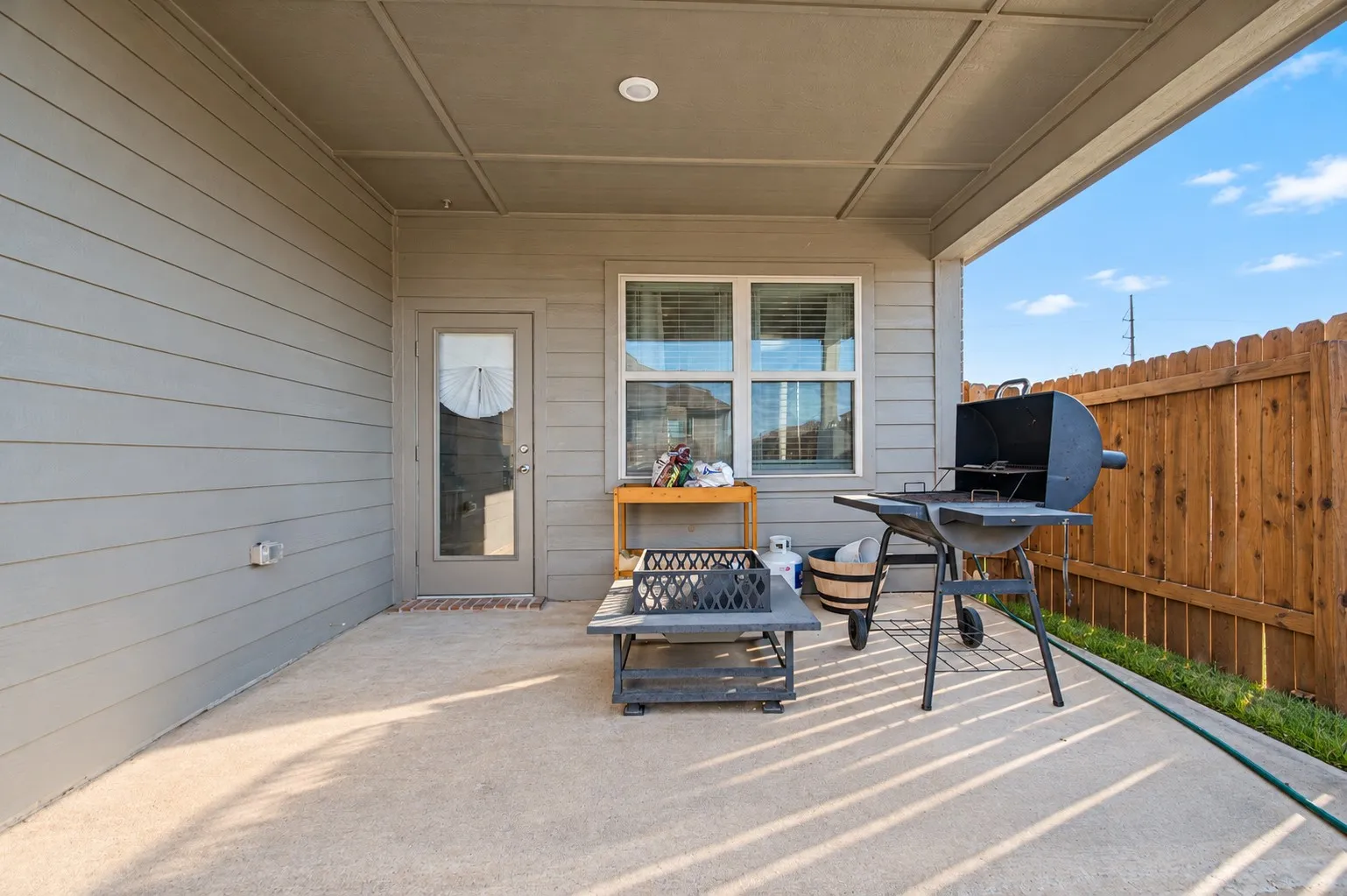 Single Family Residence For Sale in Denton County , 717 Lansman Trail, Denton, Texas 76207, 2 Bedroom, 2 Bathroom, 2 Garage spaces, 1,927 Sqft, built in 2019, mls#21407685, Real Estate Agent in Denton, Homes For Sale in Denton county, Homes For Sale in Denton, Realtor in Denton Texas, Real Estate Brokerage Independent Realty Texas, Luminita Cordes Realtor
