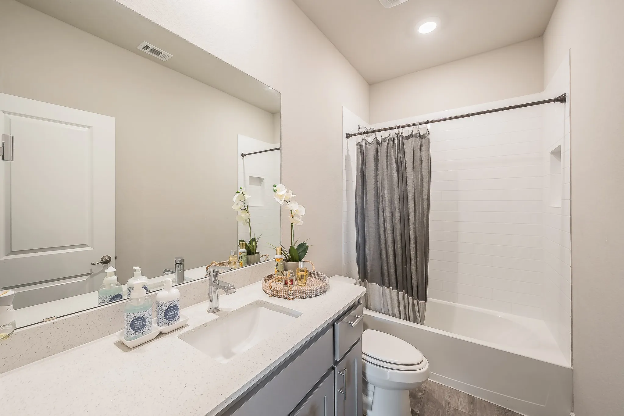 Single Family Residence For Rent in Denton County , 737 Blackhorse Trail, Fort Worth, Texas 76247, 4 Bedroom, 2 Bathroom, 2 Garage spaces, 1,664 Sqft, built in 2022, mls#21406553, Real Estate Agent in Fort Worth, Homes For Rent in Denton county, Homes For Rent in Fort Worth, Realtor in Fort Worth Texas, Real Estate Brokerage Independent Realty Texas, Luminita Cordes Realtor
