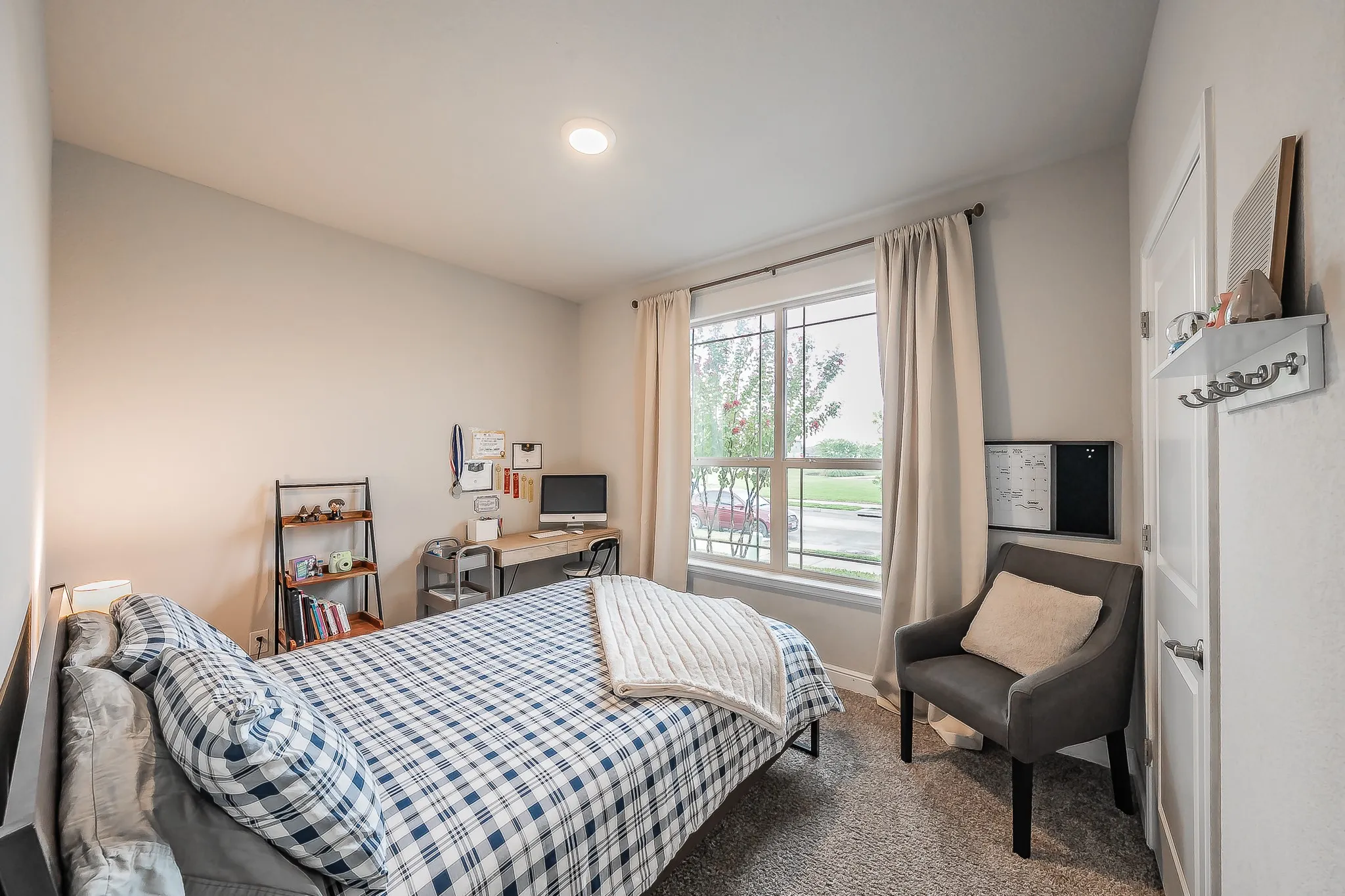 Single Family Residence For Rent in Denton County , 737 Blackhorse Trail, Fort Worth, Texas 76247, 4 Bedroom, 2 Bathroom, 2 Garage spaces, 1,664 Sqft, built in 2022, mls#21406553, Real Estate Agent in Fort Worth, Homes For Rent in Denton county, Homes For Rent in Fort Worth, Realtor in Fort Worth Texas, Real Estate Brokerage Independent Realty Texas, Luminita Cordes Realtor