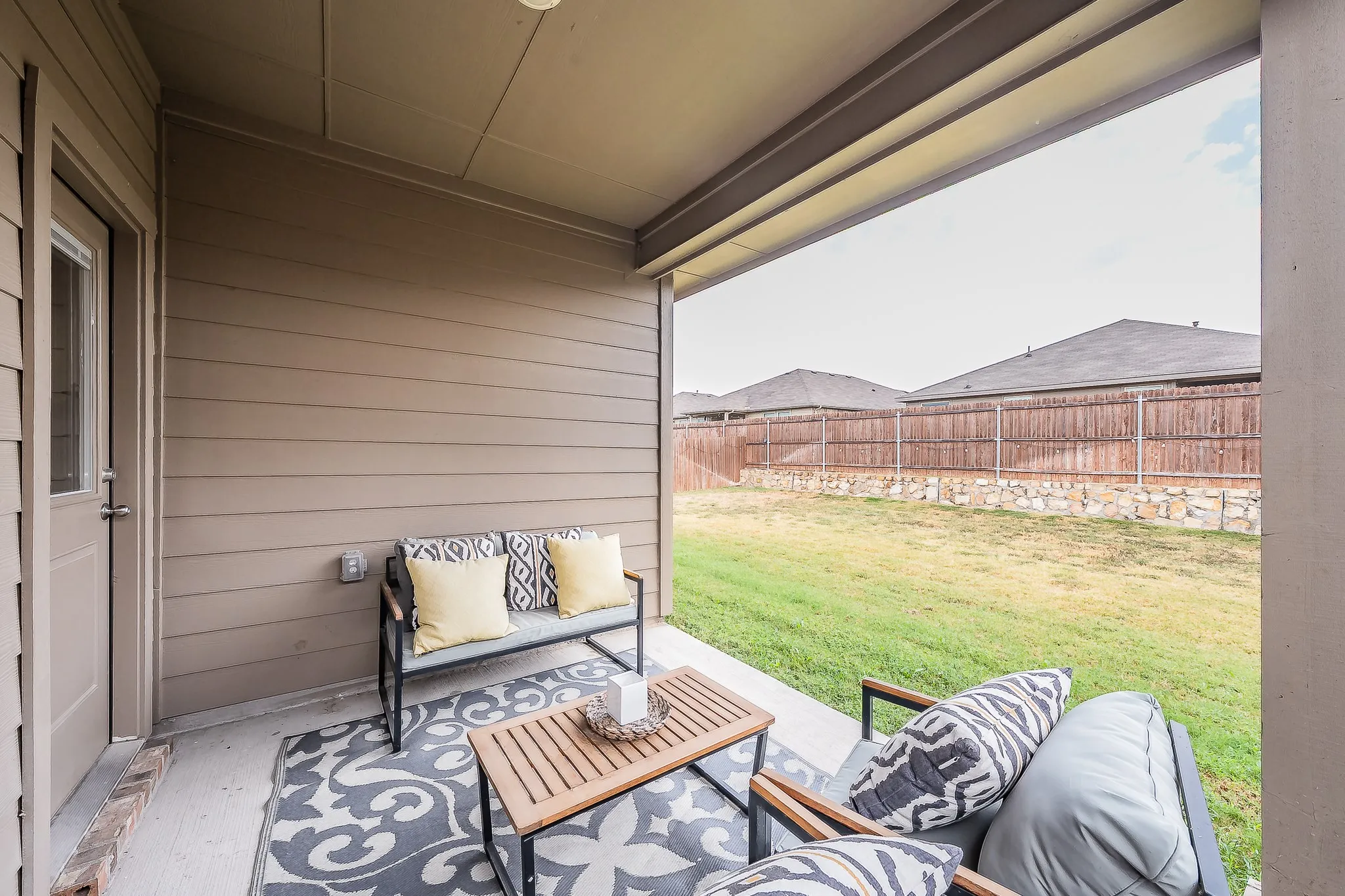 Single Family Residence For Rent in Denton County , 737 Blackhorse Trail, Fort Worth, Texas 76247, 4 Bedroom, 2 Bathroom, 2 Garage spaces, 1,664 Sqft, built in 2022, mls#21406553, Real Estate Agent in Fort Worth, Homes For Rent in Denton county, Homes For Rent in Fort Worth, Realtor in Fort Worth Texas, Real Estate Brokerage Independent Realty Texas, Luminita Cordes Realtor