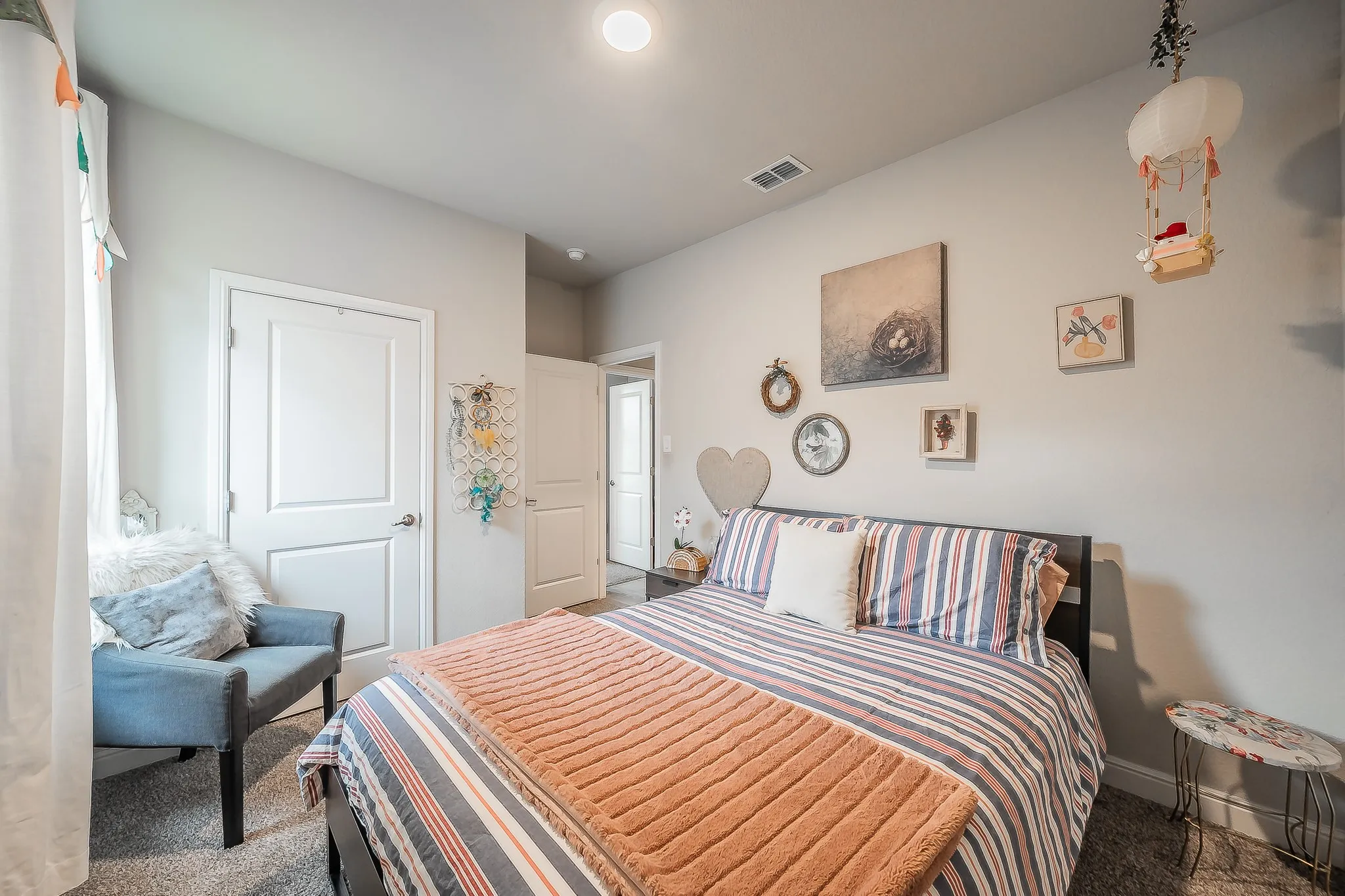 Single Family Residence For Rent in Denton County , 737 Blackhorse Trail, Fort Worth, Texas 76247, 4 Bedroom, 2 Bathroom, 2 Garage spaces, 1,664 Sqft, built in 2022, mls#21406553, Real Estate Agent in Fort Worth, Homes For Rent in Denton county, Homes For Rent in Fort Worth, Realtor in Fort Worth Texas, Real Estate Brokerage Independent Realty Texas, Luminita Cordes Realtor
