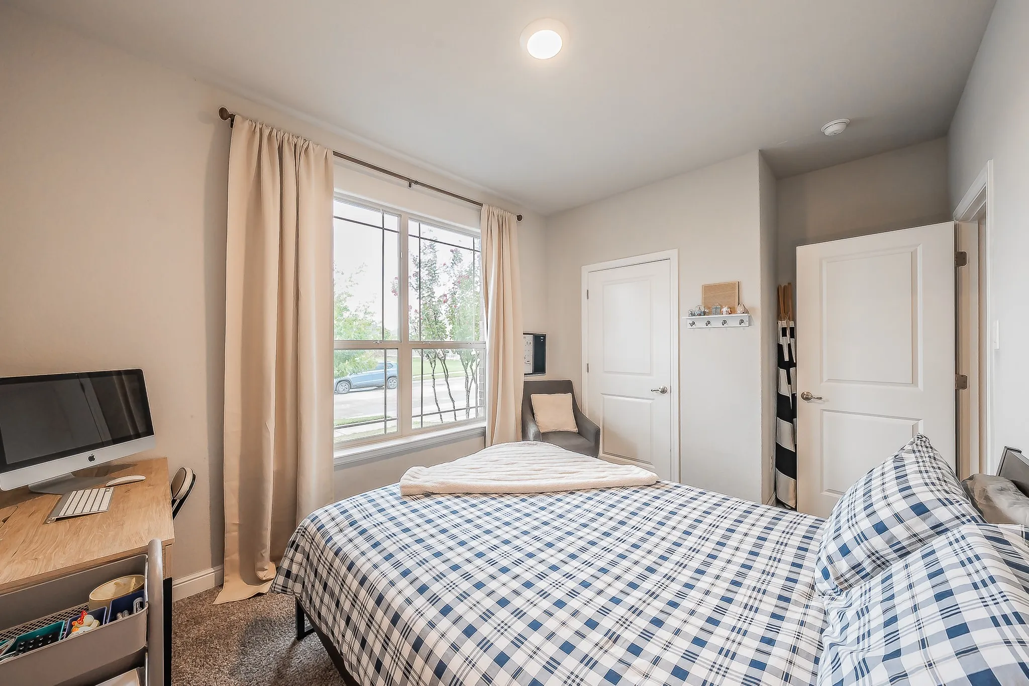 Single Family Residence For Rent in Denton County , 737 Blackhorse Trail, Fort Worth, Texas 76247, 4 Bedroom, 2 Bathroom, 2 Garage spaces, 1,664 Sqft, built in 2022, mls#21406553, Real Estate Agent in Fort Worth, Homes For Rent in Denton county, Homes For Rent in Fort Worth, Realtor in Fort Worth Texas, Real Estate Brokerage Independent Realty Texas, Luminita Cordes Realtor
