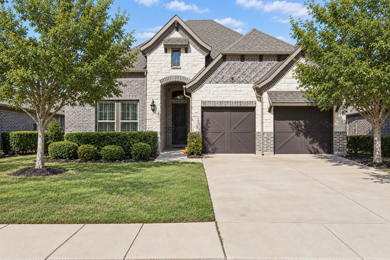 Single Family Residence For Sale in Rockwall County , 1536 Sonnet Drive, Heath, Texas 75126, 3 Bedroom, 2 Bathroom, 3 Garage spaces, 2,051 Sqft, built in 2019, mls#21406571, Real Estate Agent in Heath, Homes For Sale in Rockwall county, Homes For Sale in Heath, Realtor in Heath Texas, Real Estate Brokerage Independent Realty Texas, Luminita Cordes Realtor