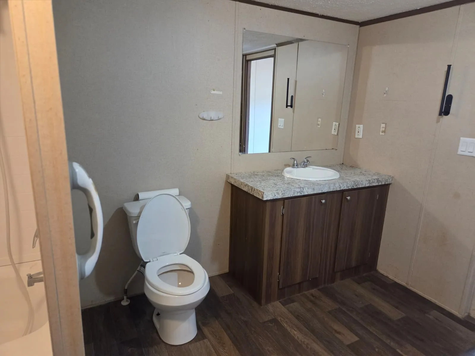 Mobile Home For Sale in Wise County , 359 County Road 4791, Boyd, Texas 76023, 5 Bedroom, 3 Bathroom, Garage spaces, 2,001 Sqft, built in 2023, mls#21407688, Real Estate Agent in Boyd, Homes For Sale in Wise county, Homes For Sale in Boyd, Realtor in Boyd Texas, Real Estate Brokerage Independent Realty Texas, Luminita Cordes Realtor